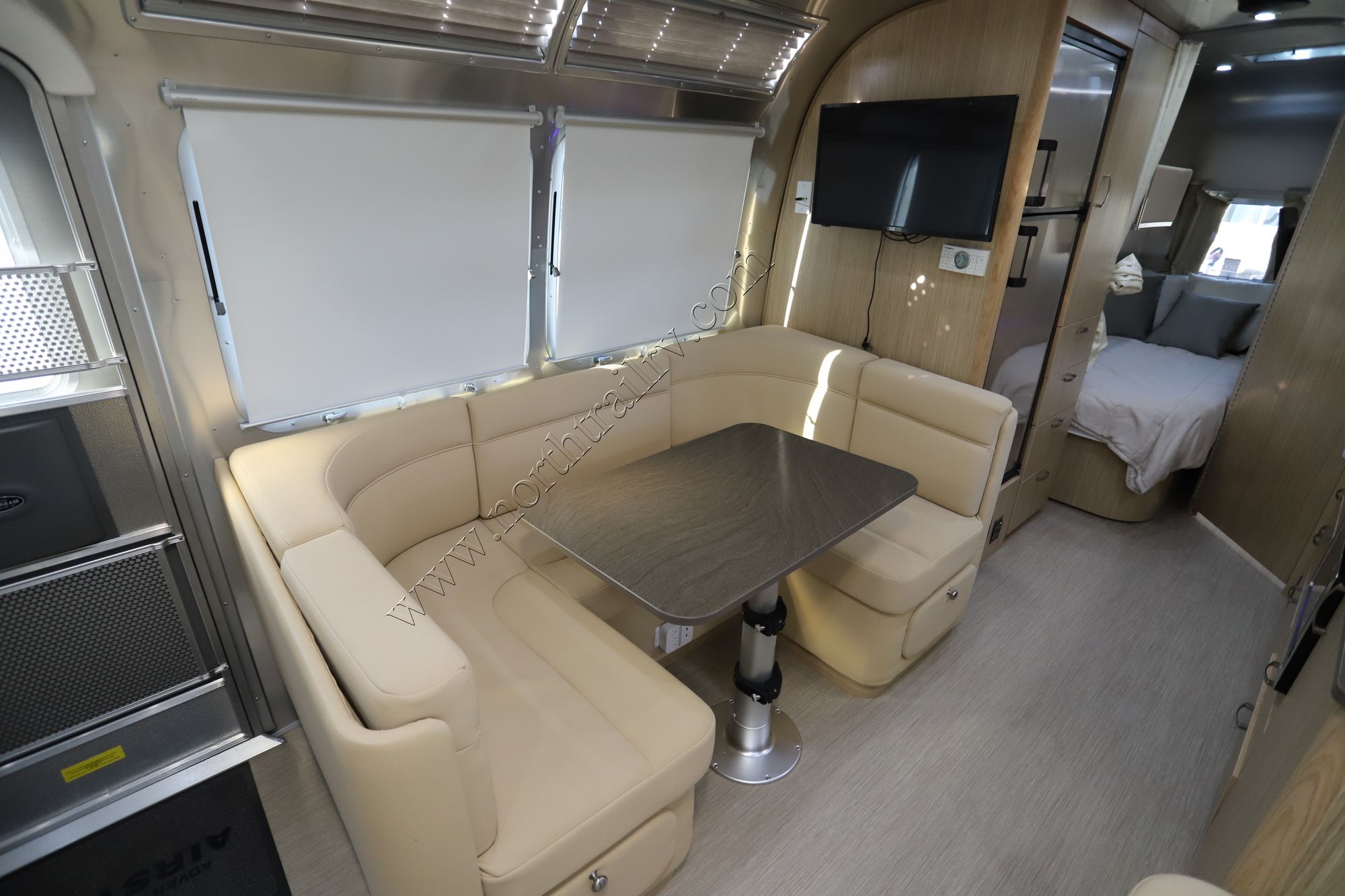 Used 2020 Airstream Flying Cloud 30 FB Travel Trailer  For Sale