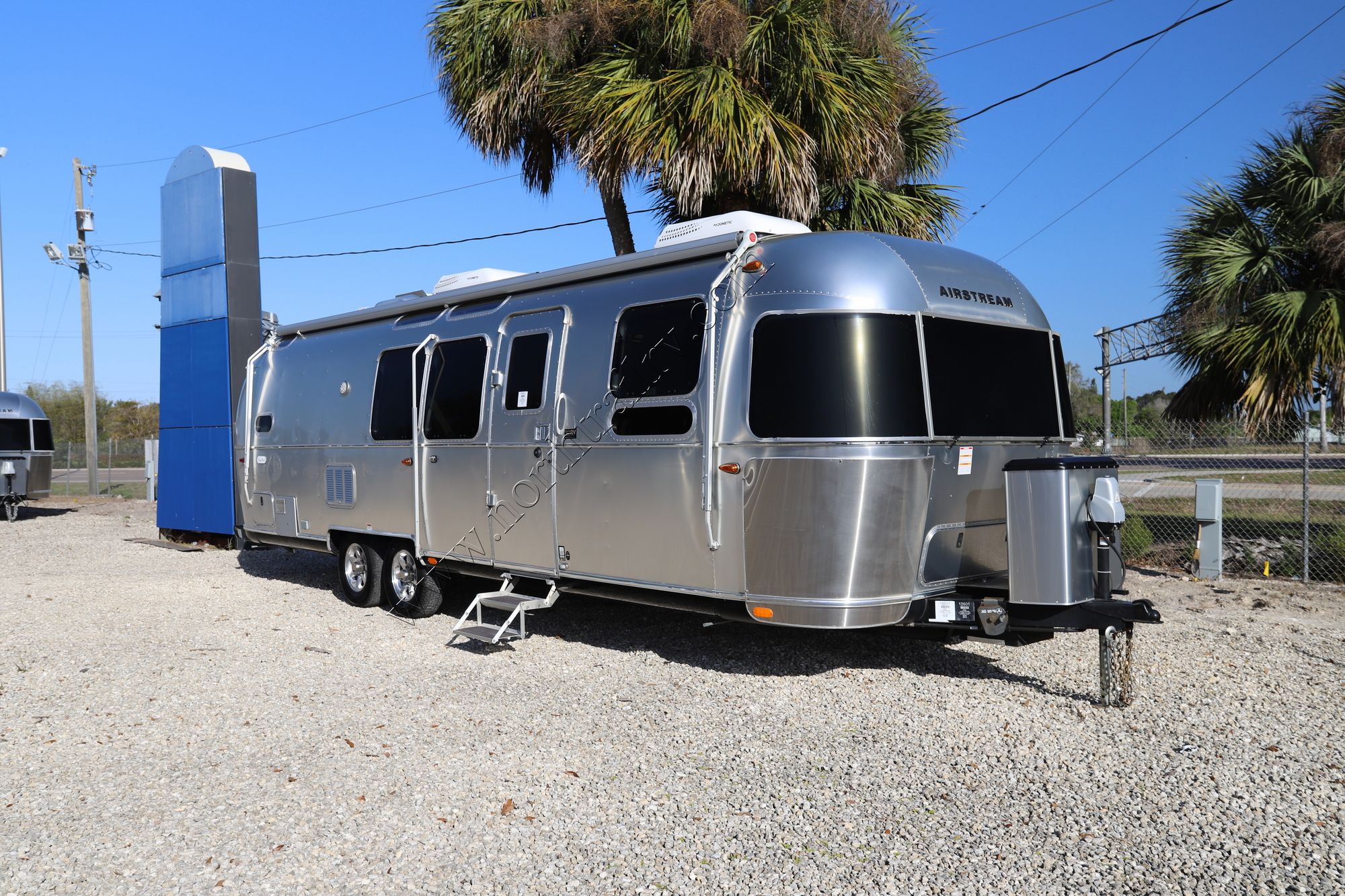 Used 2020 Airstream Flying Cloud 30 FB Travel Trailer  For Sale