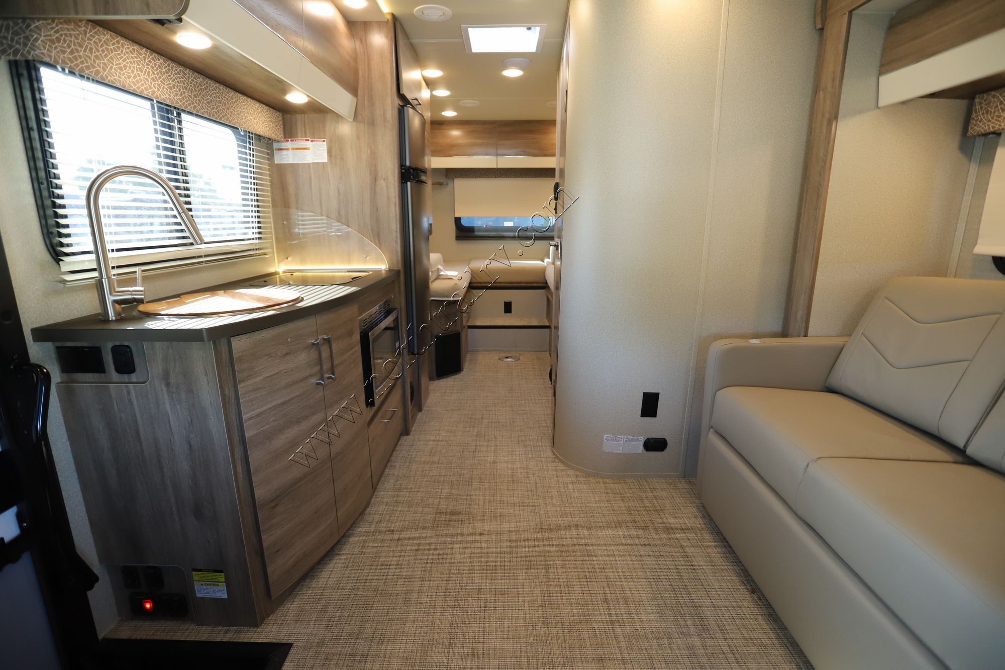 Used 2020 Jayco Melbourne Prestige 24TP Class C  For Sale