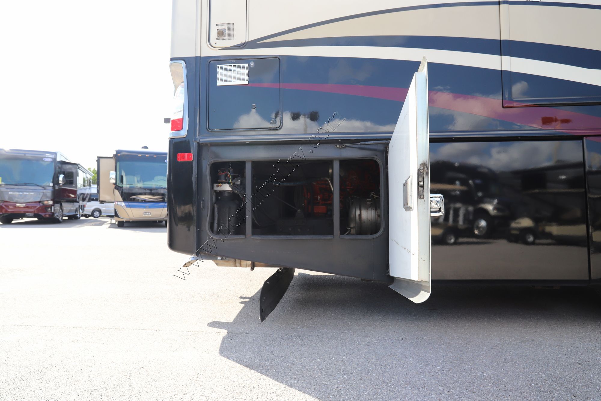 Used 2015 Fleetwood Discovery 40E Class A  For Sale