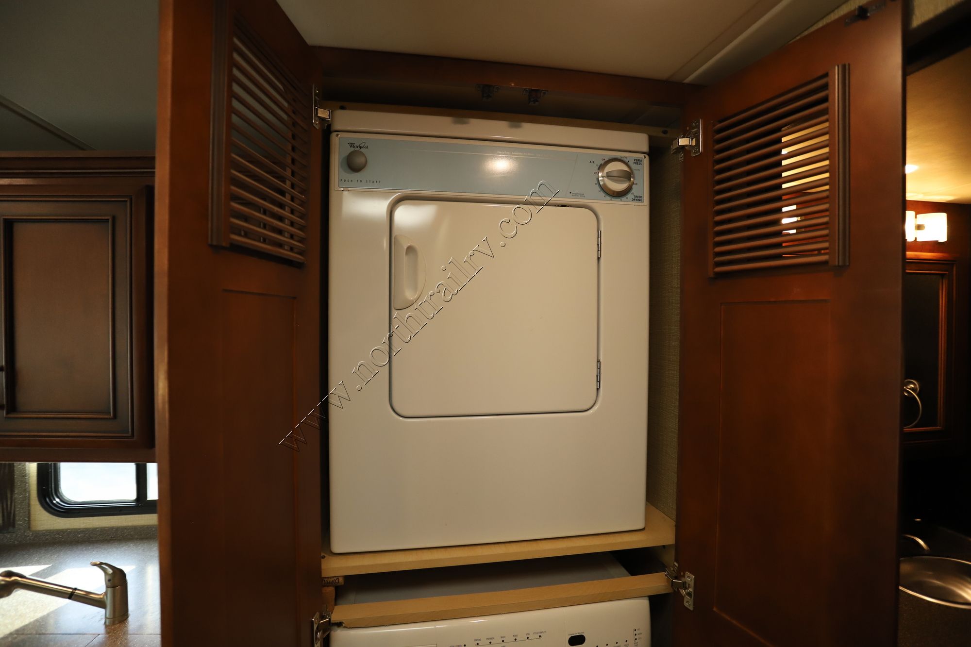 Used 2014 Newmar Ventana Le 3849 Class A  For Sale