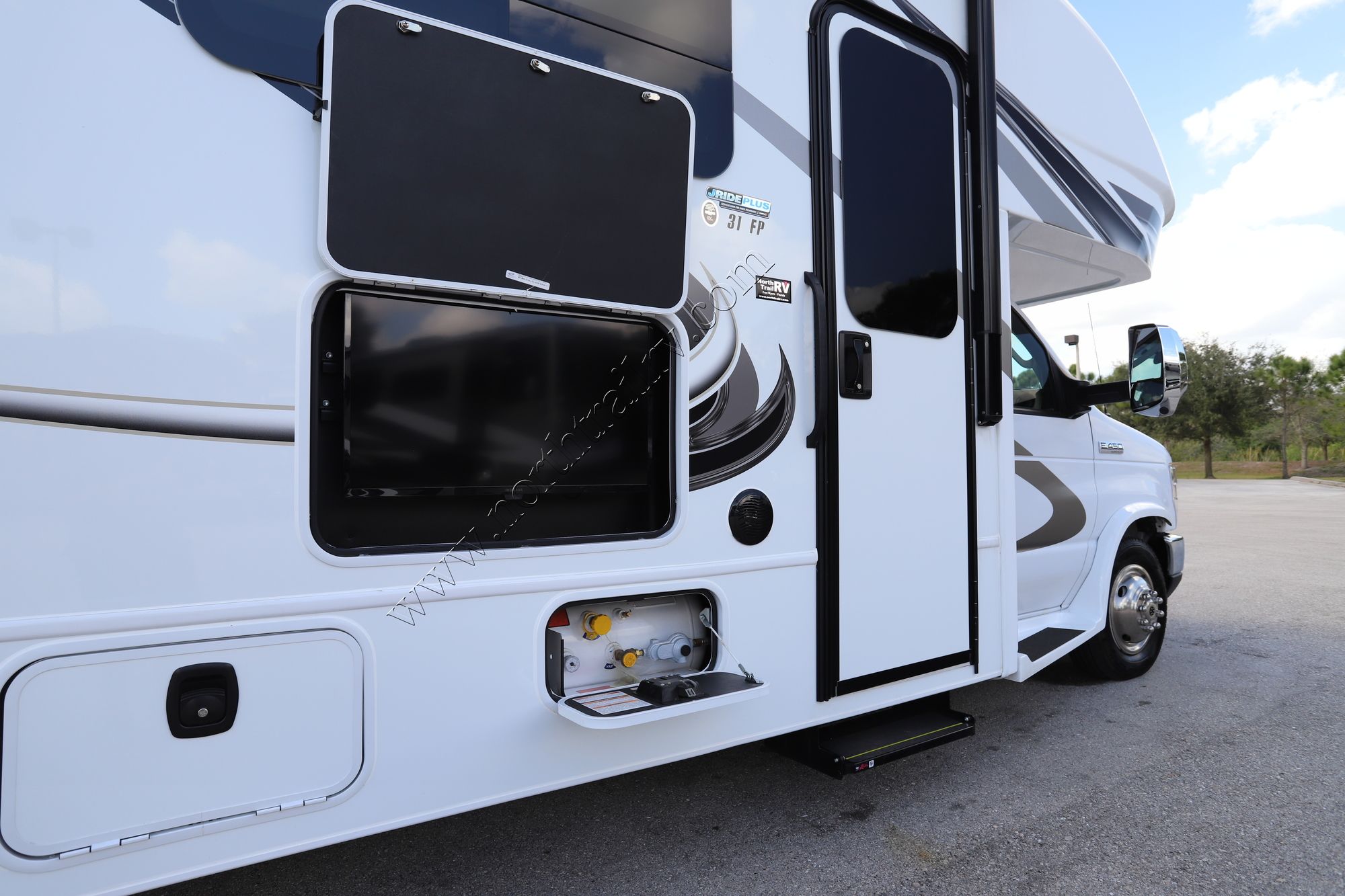 Used 2021 Jayco Greyhawk 31FP Class C  For Sale