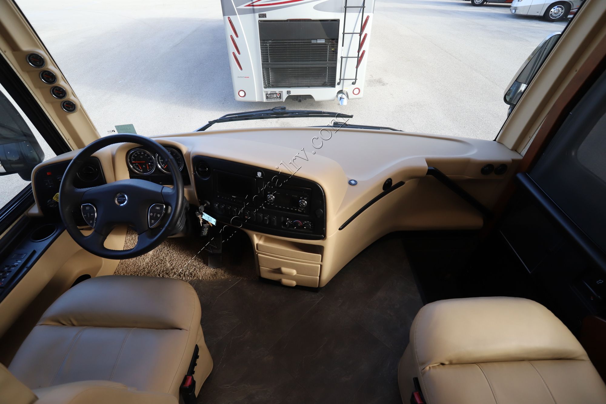 Used 2014 Newmar Ventana Le 3849 Class A  For Sale