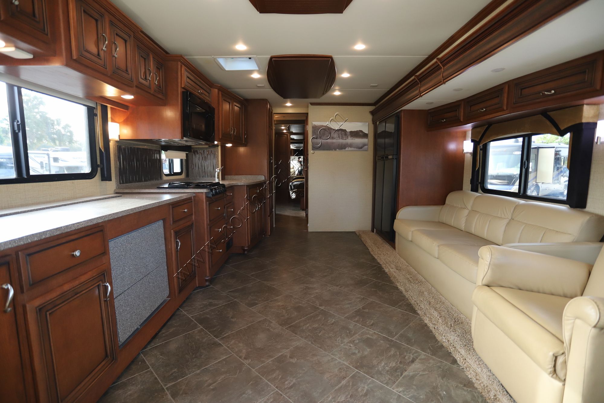 Used 2014 Newmar Ventana Le 3849 Class A  For Sale