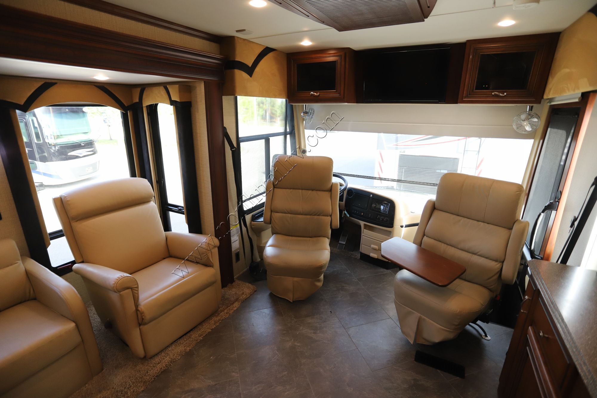 Used 2014 Newmar Ventana Le 3849 Class A  For Sale