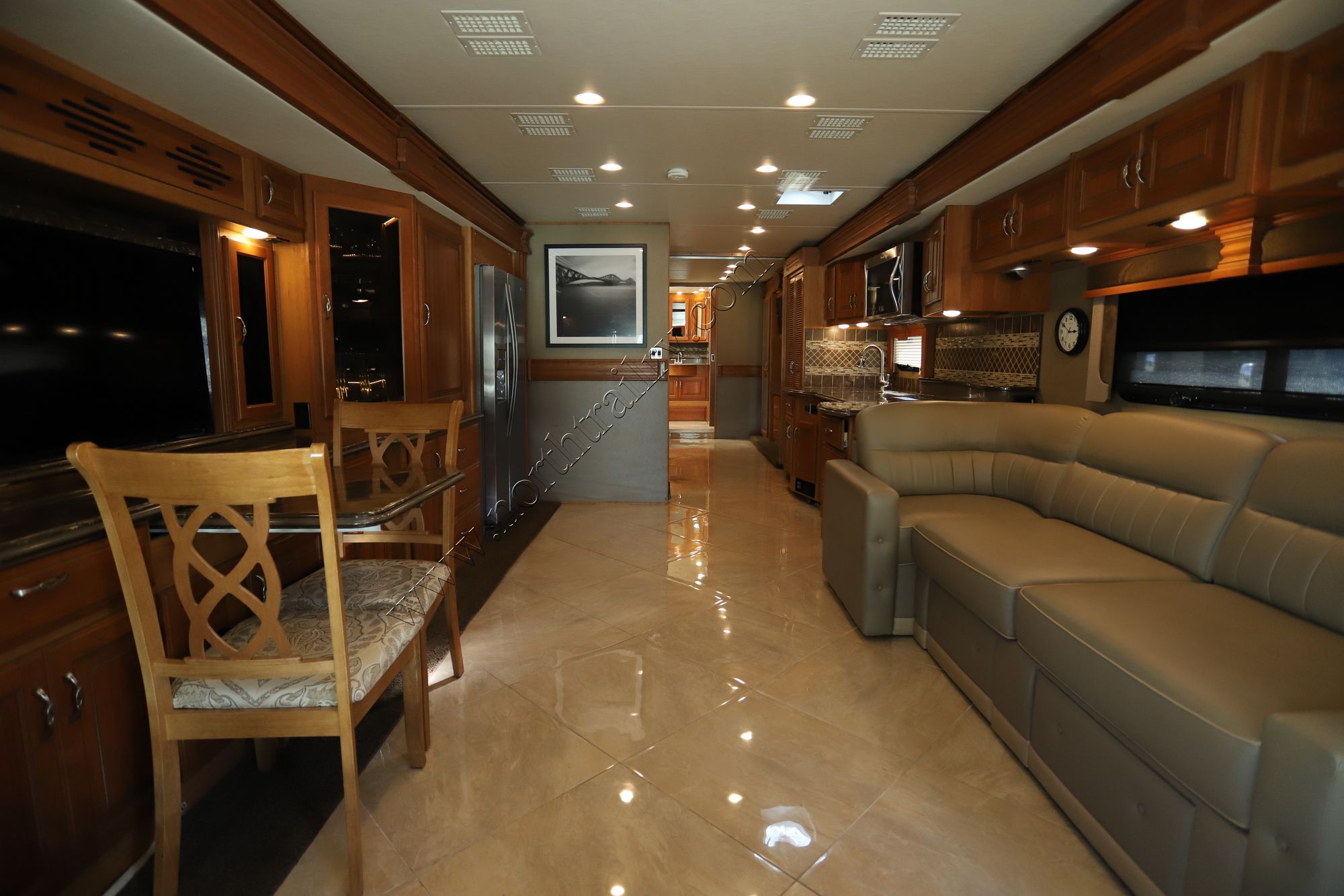 Used 2015 Fleetwood Discovery 40E Class A  For Sale