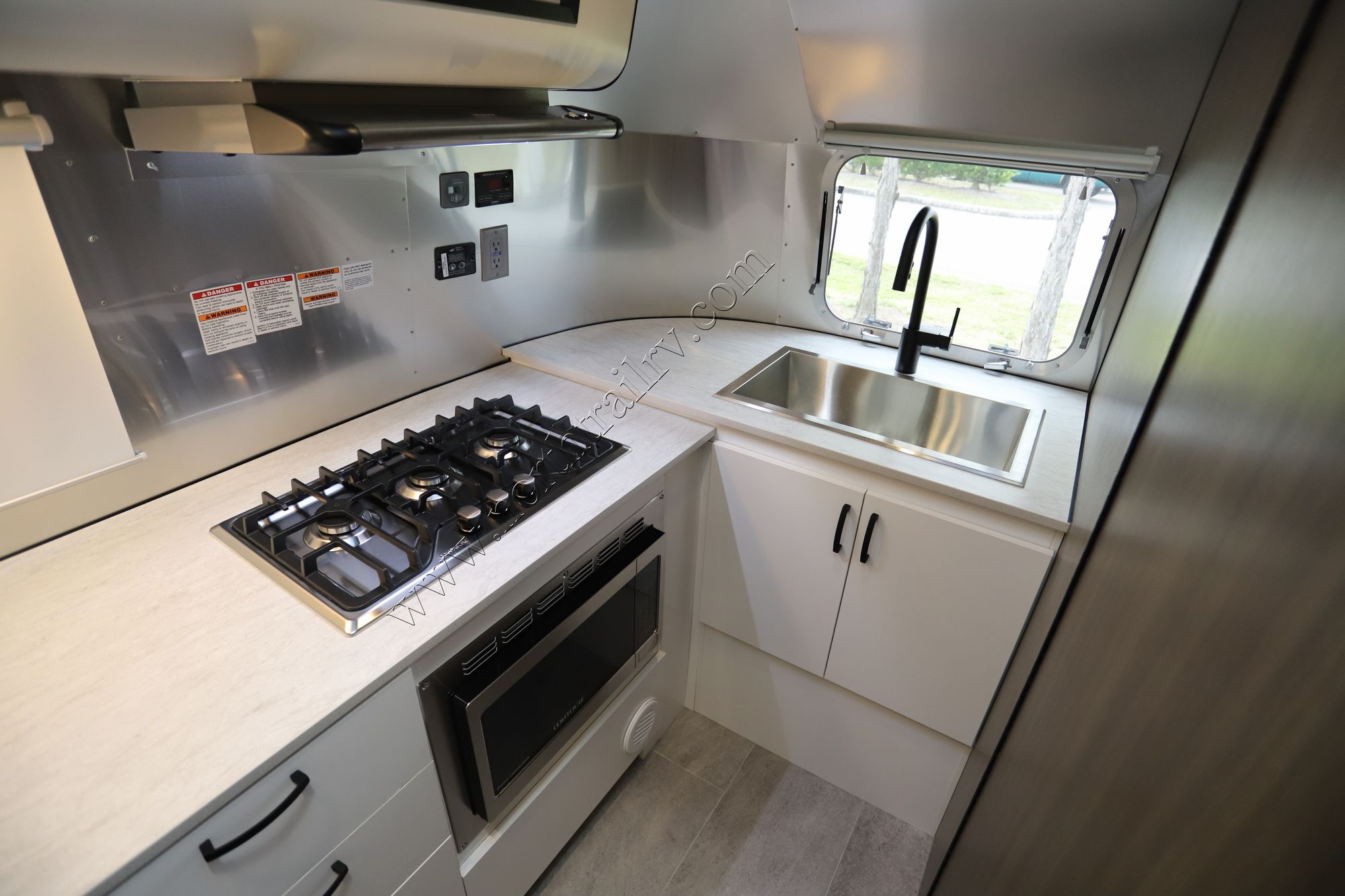 New 2022 Airstream Caravel 20FB Travel Trailer  For Sale