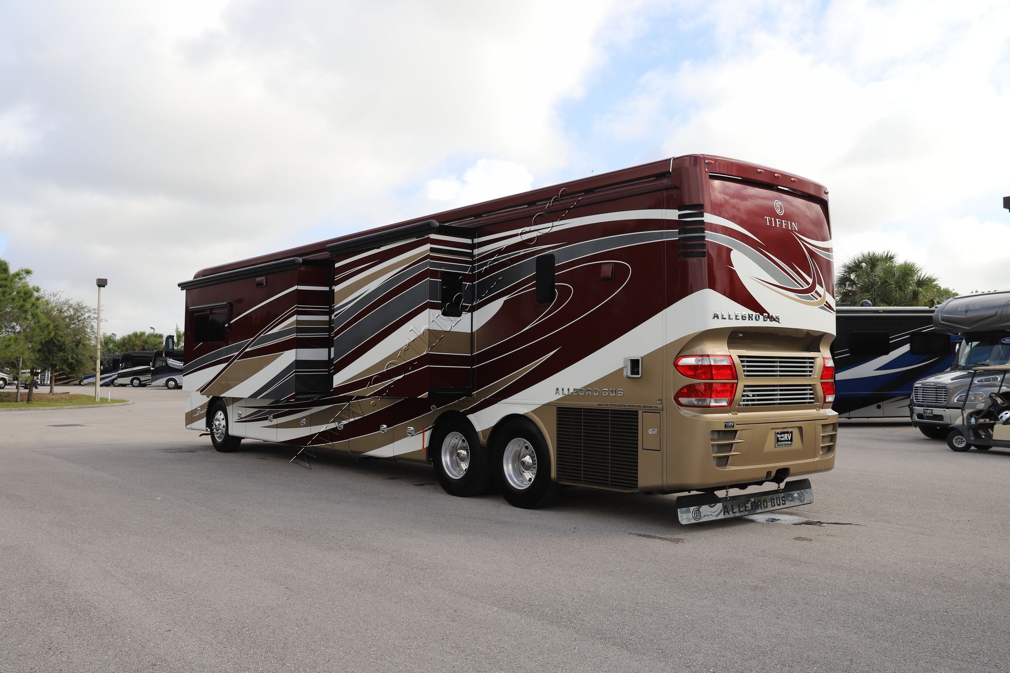 Used 2017 Tiffin Motor Homes Allegro Bus 45OP Class A  For Sale