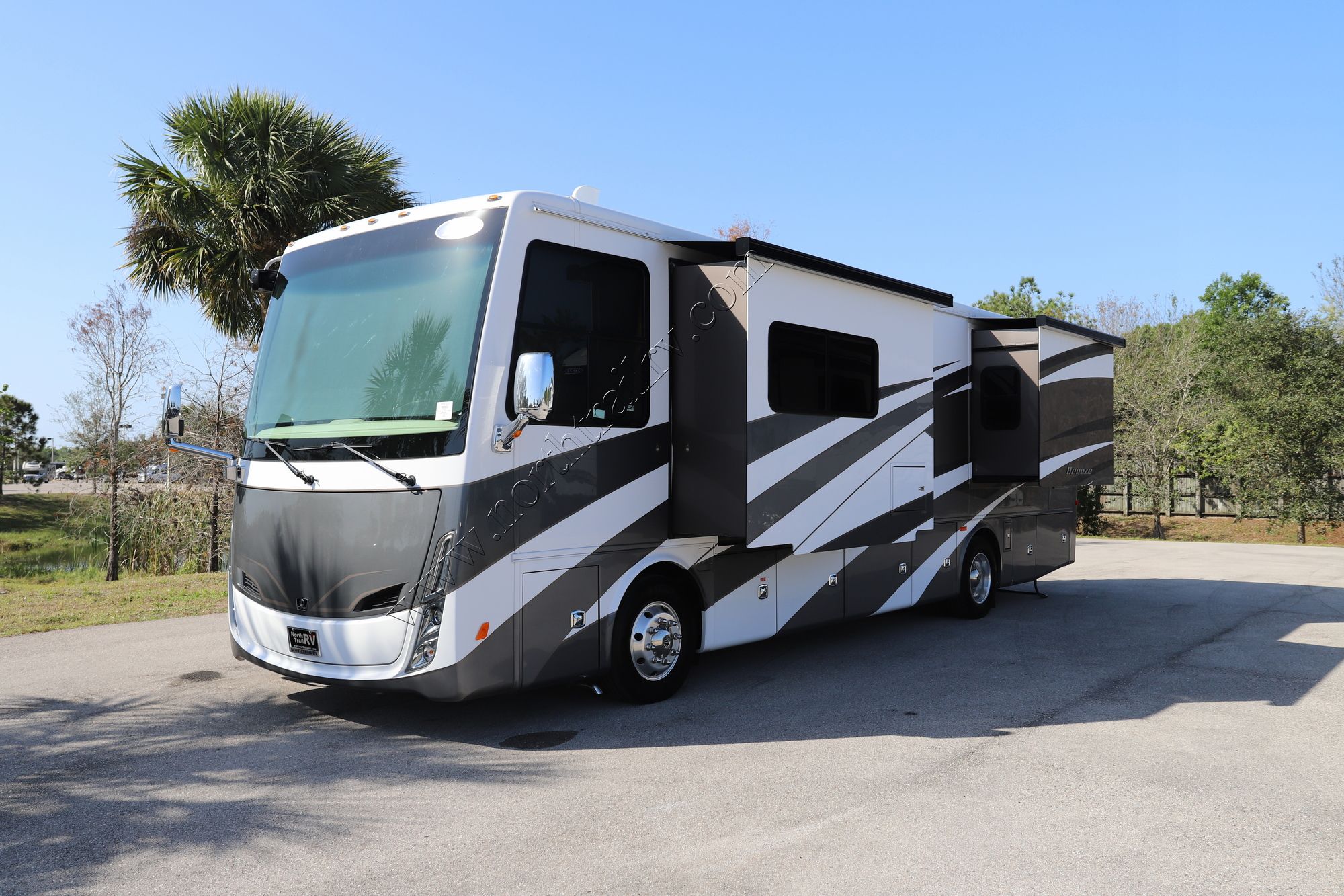 Used 2021 Tiffin Motor Homes Breeze 33BR Class A  For Sale