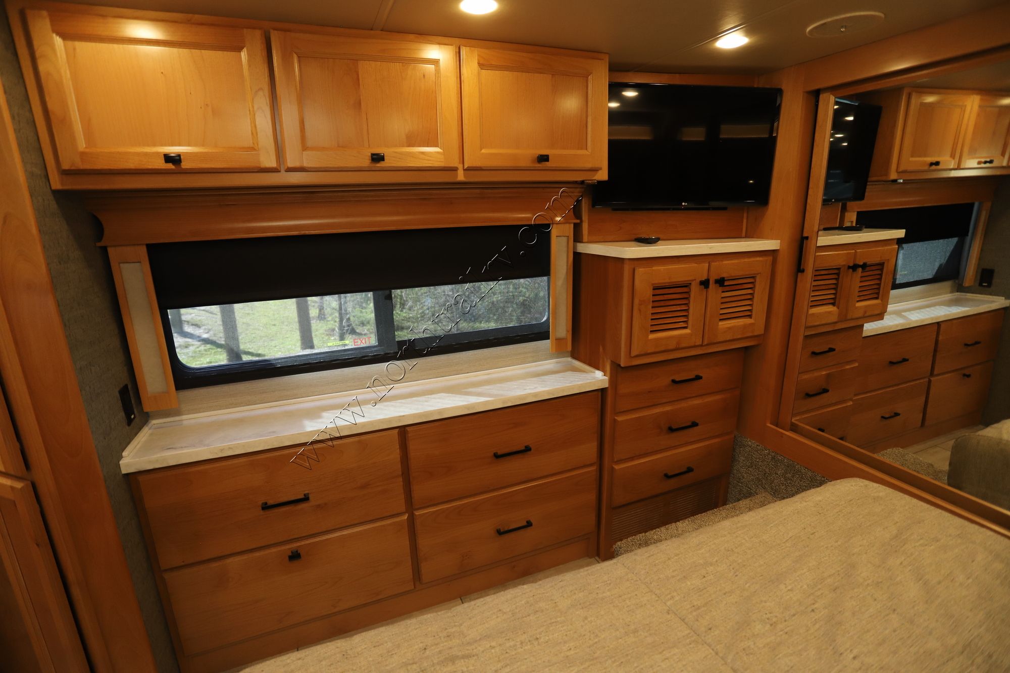 Used 2021 Tiffin Motor Homes Breeze 33BR Class A  For Sale