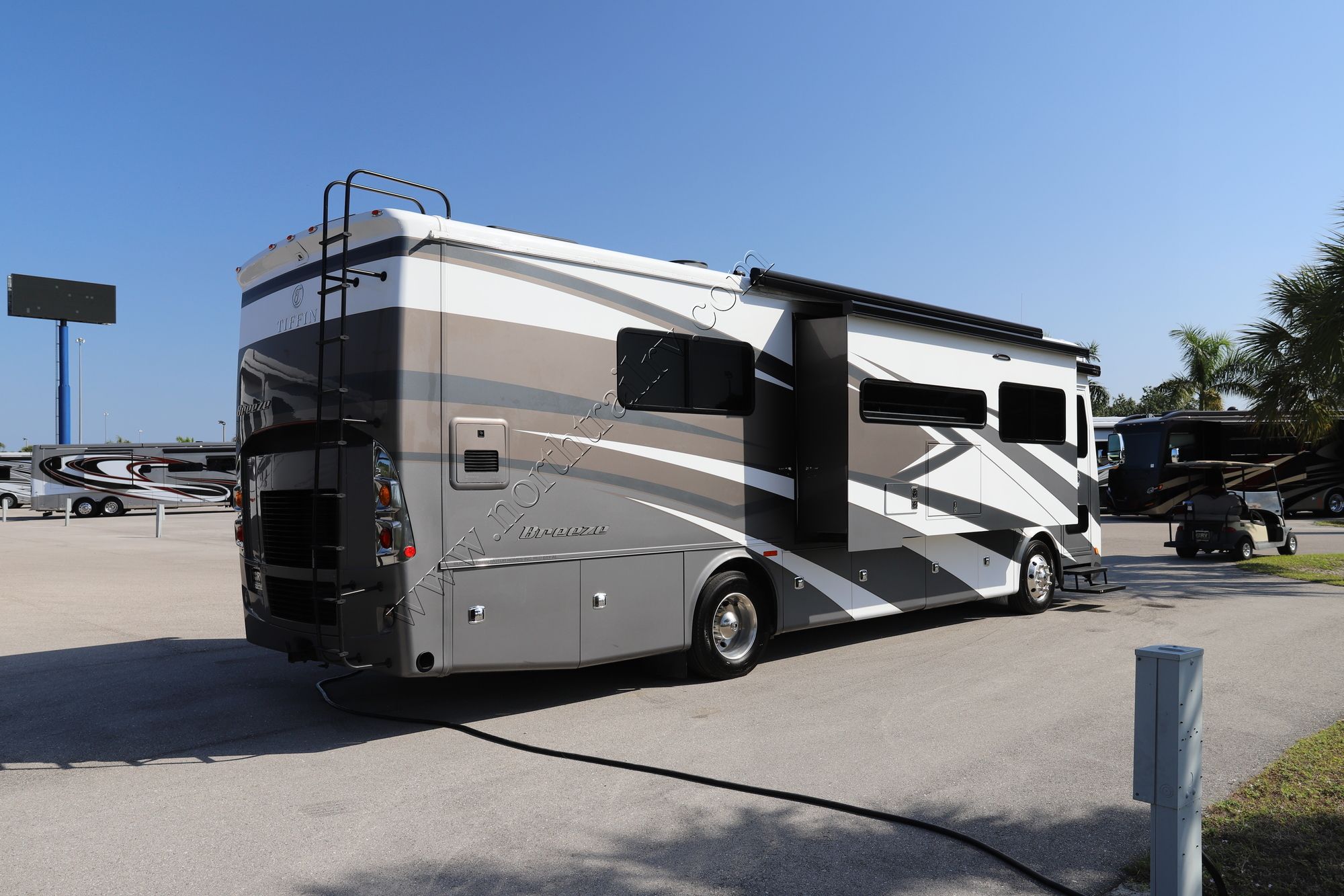 Used 2021 Tiffin Motor Homes Breeze 33BR Class A  For Sale