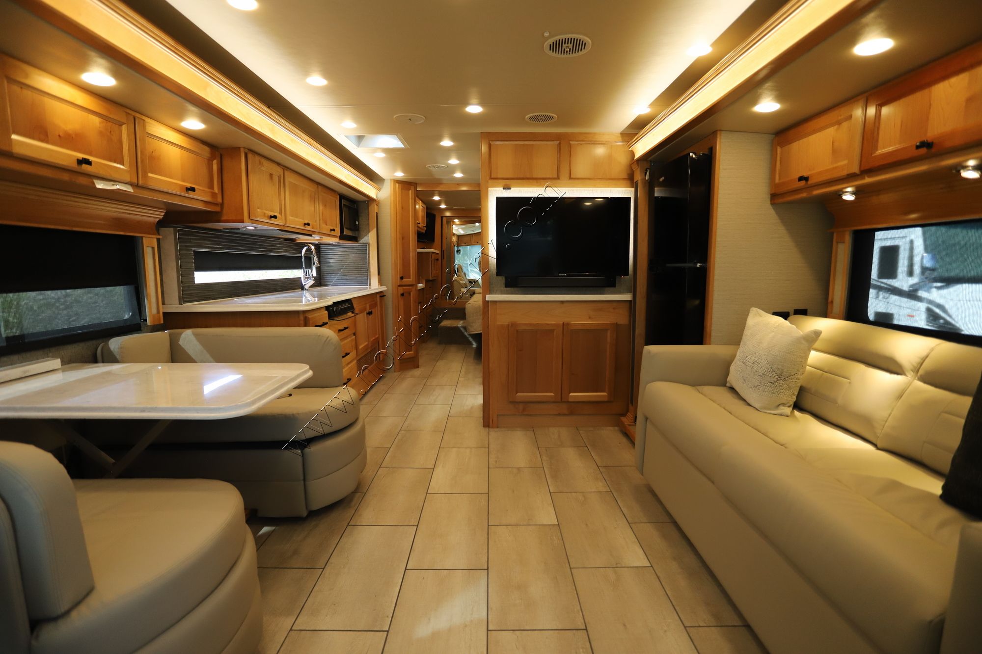 Used 2021 Tiffin Motor Homes Breeze 33BR Class A  For Sale