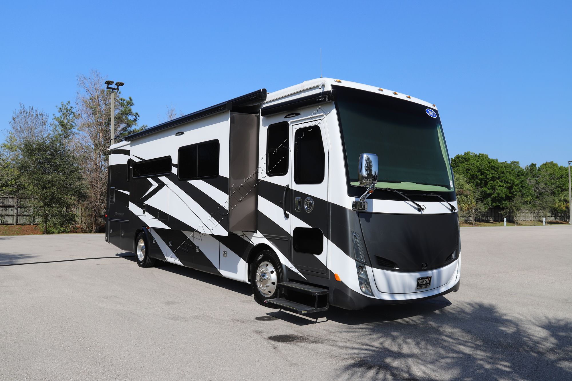 Used 2021 Tiffin Motor Homes Breeze 33BR Class A  For Sale