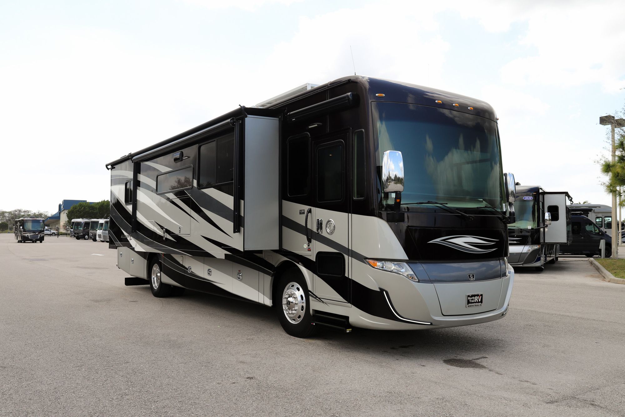 Used 2019 Tiffin Motor Homes Allegro Red 37BA Class A  For Sale