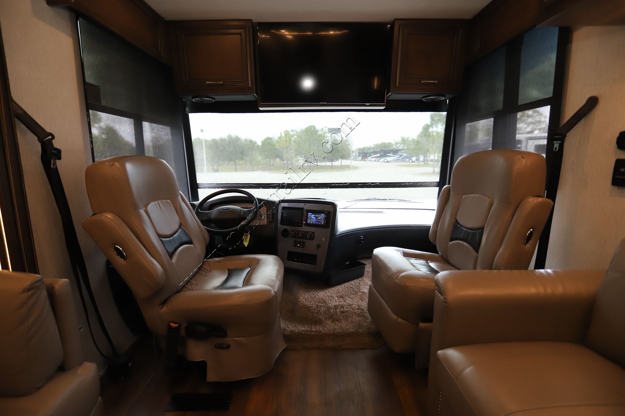 Used 2020 Newmar Canyon Star 3927 Class A  For Sale