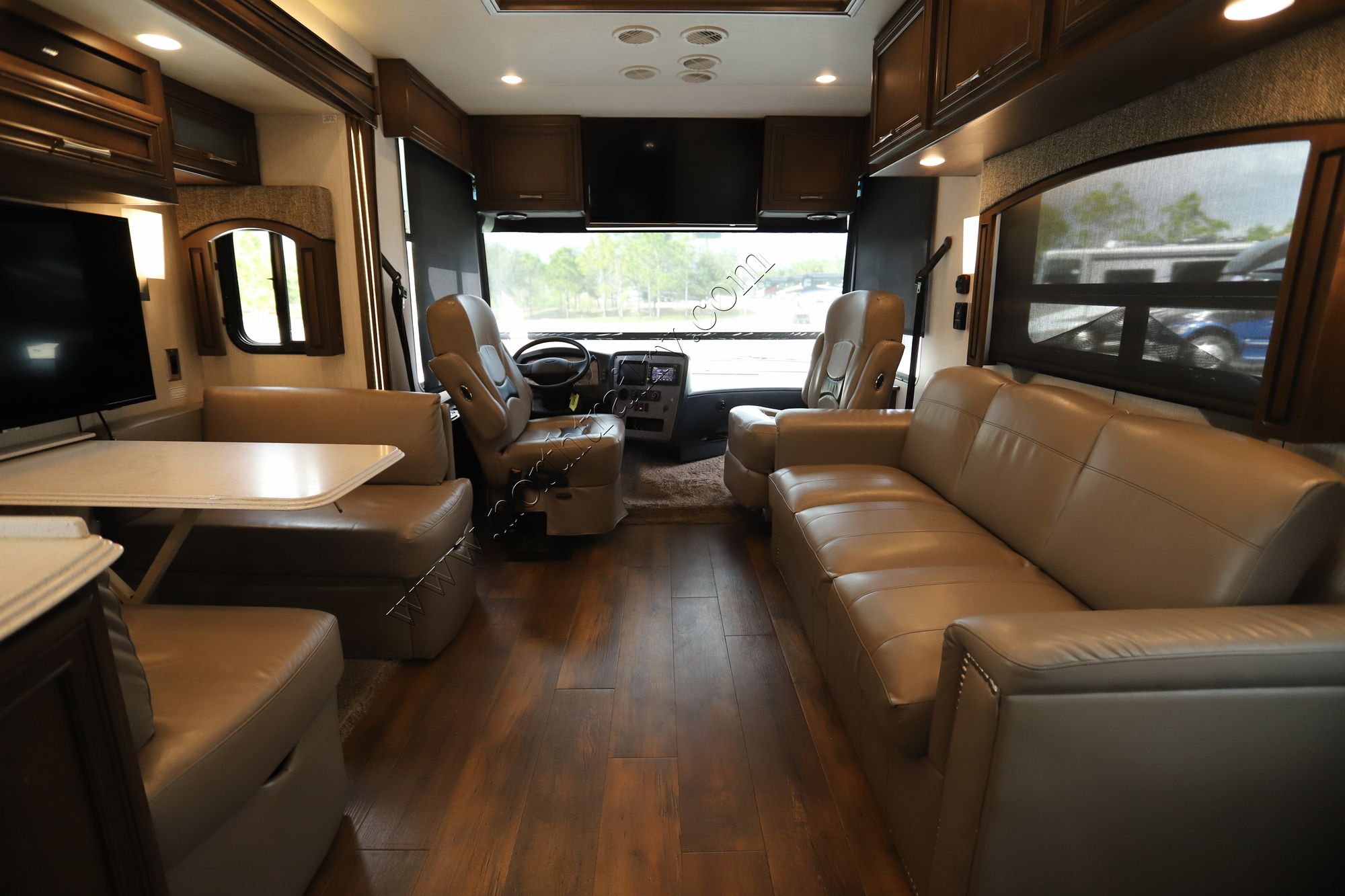 Used 2020 Newmar Canyon Star 3927 Class A  For Sale