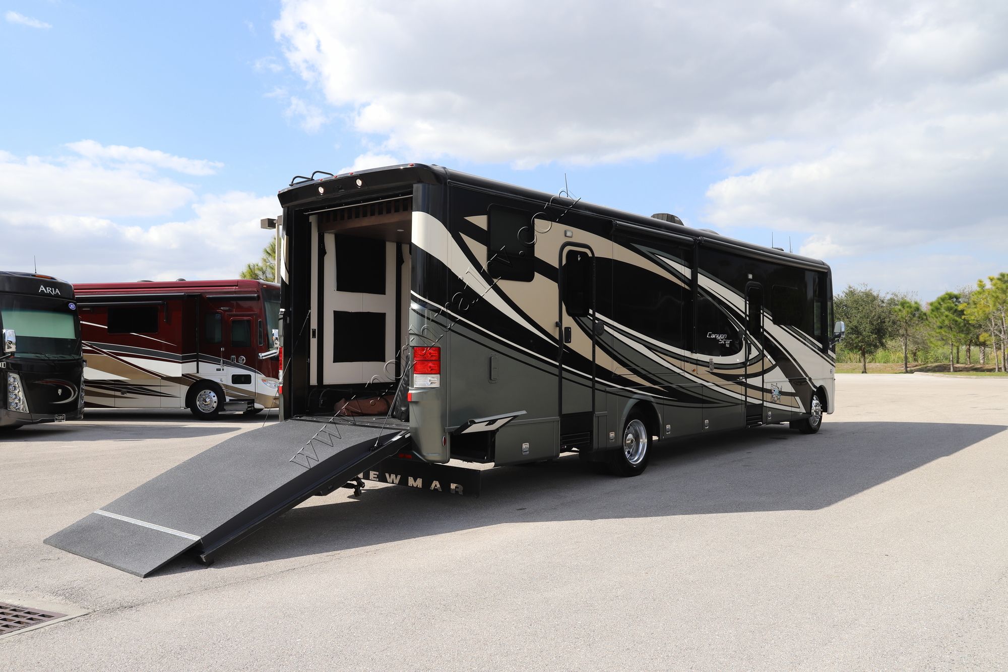 Used 2020 Newmar Canyon Star 3927 Class A  For Sale