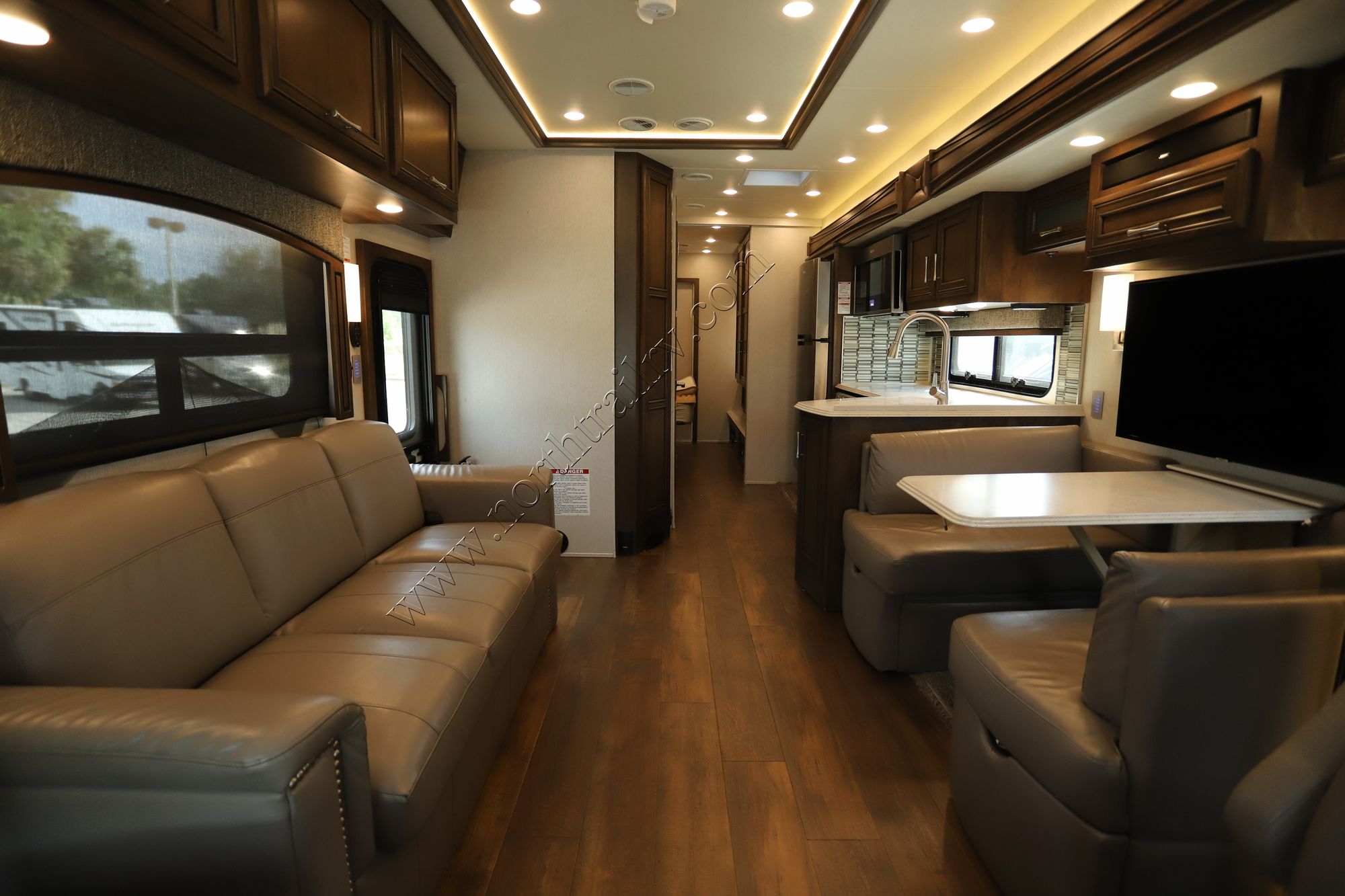 Used 2020 Newmar Canyon Star 3927 Class A  For Sale