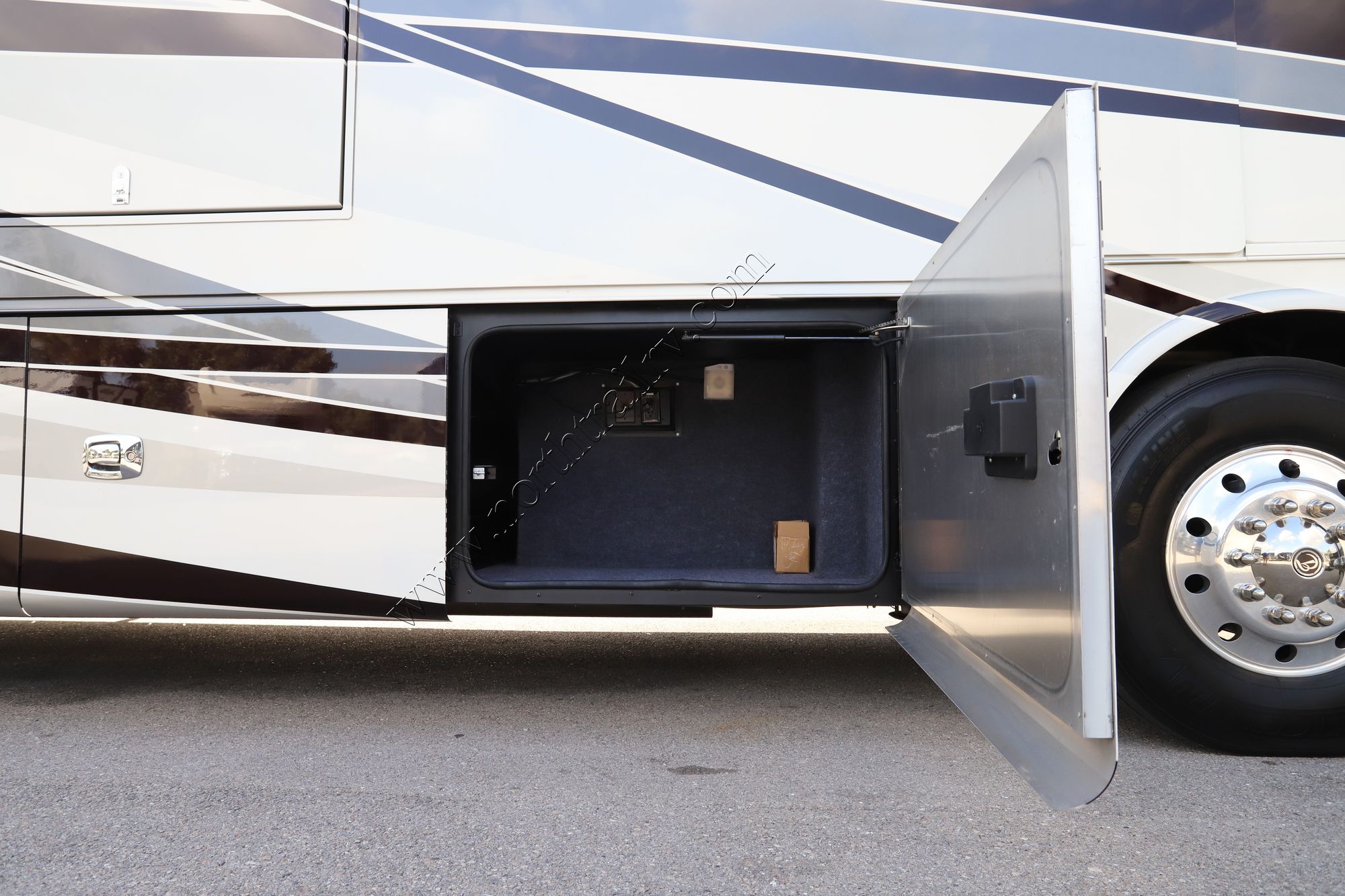 Used 2017 Tiffin Motor Homes Allegro Bus 45OPP Class A  For Sale