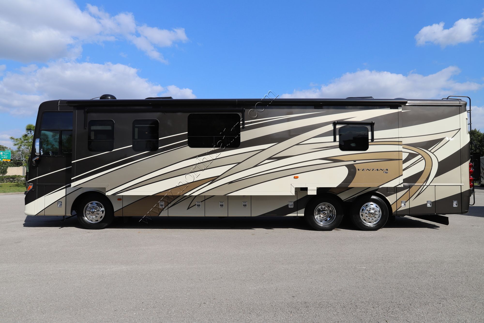 Used 2016 Newmar Ventana 4037 Class A  For Sale