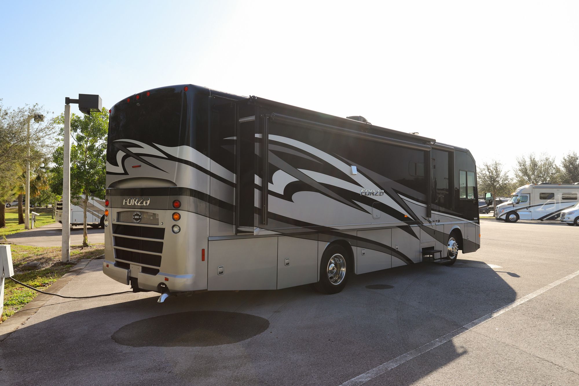 Used 2015 Winnebago Forza 34T Class A  For Sale