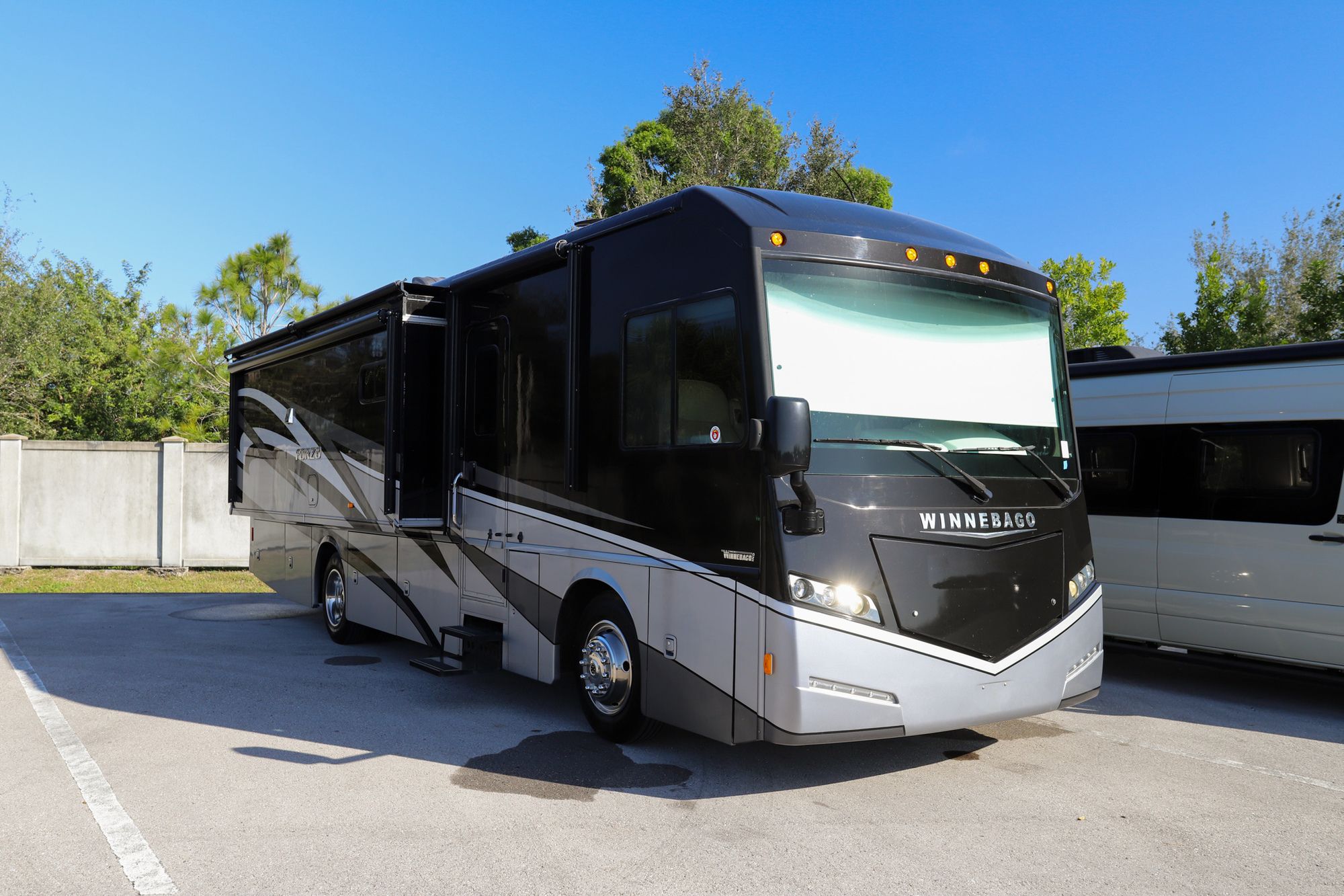 Used 2015 Winnebago Forza 34T Class A  For Sale