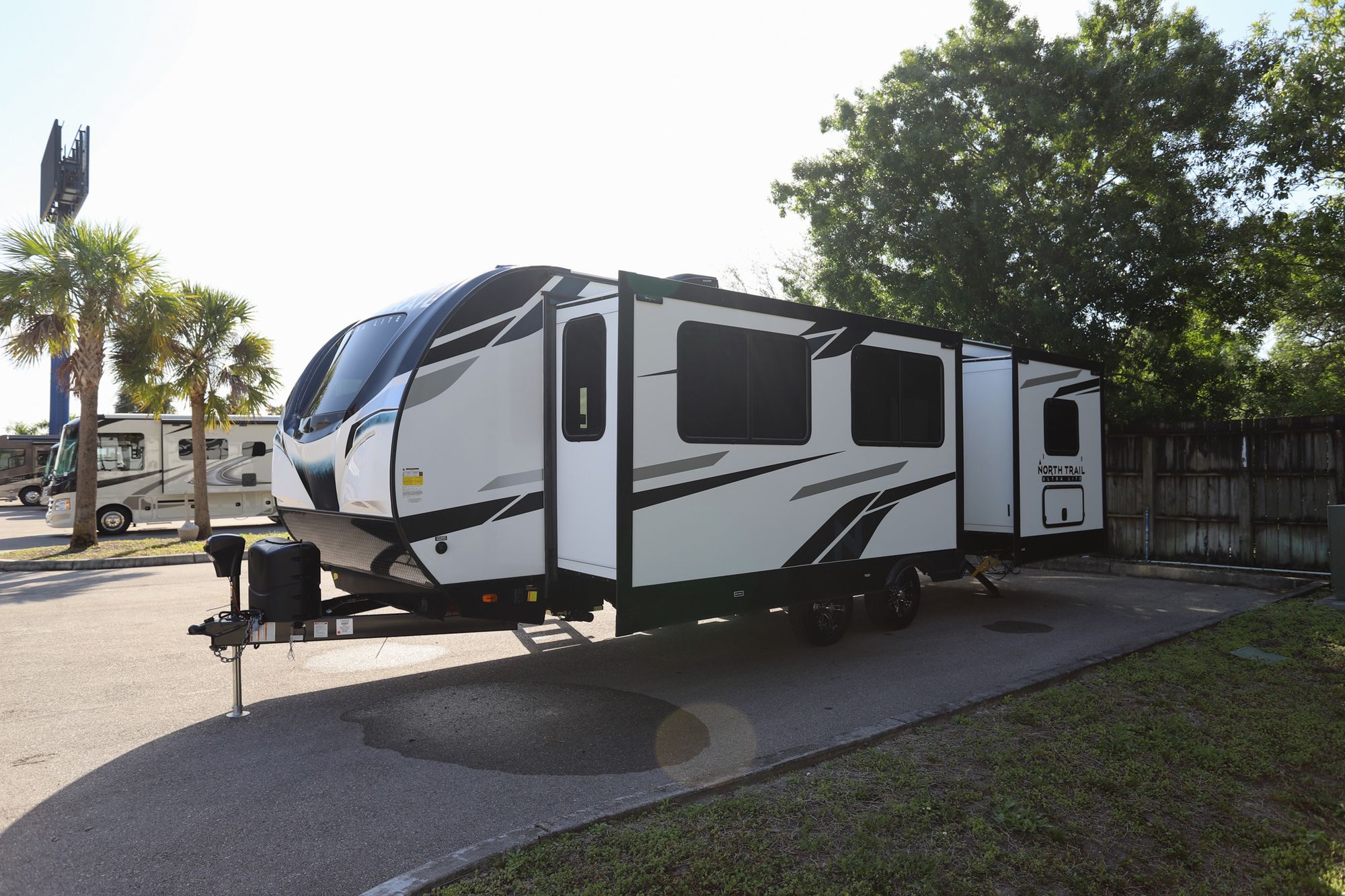 New 2022 Heartland Rv North Trail 26FKDS Travel Trailer  For Sale