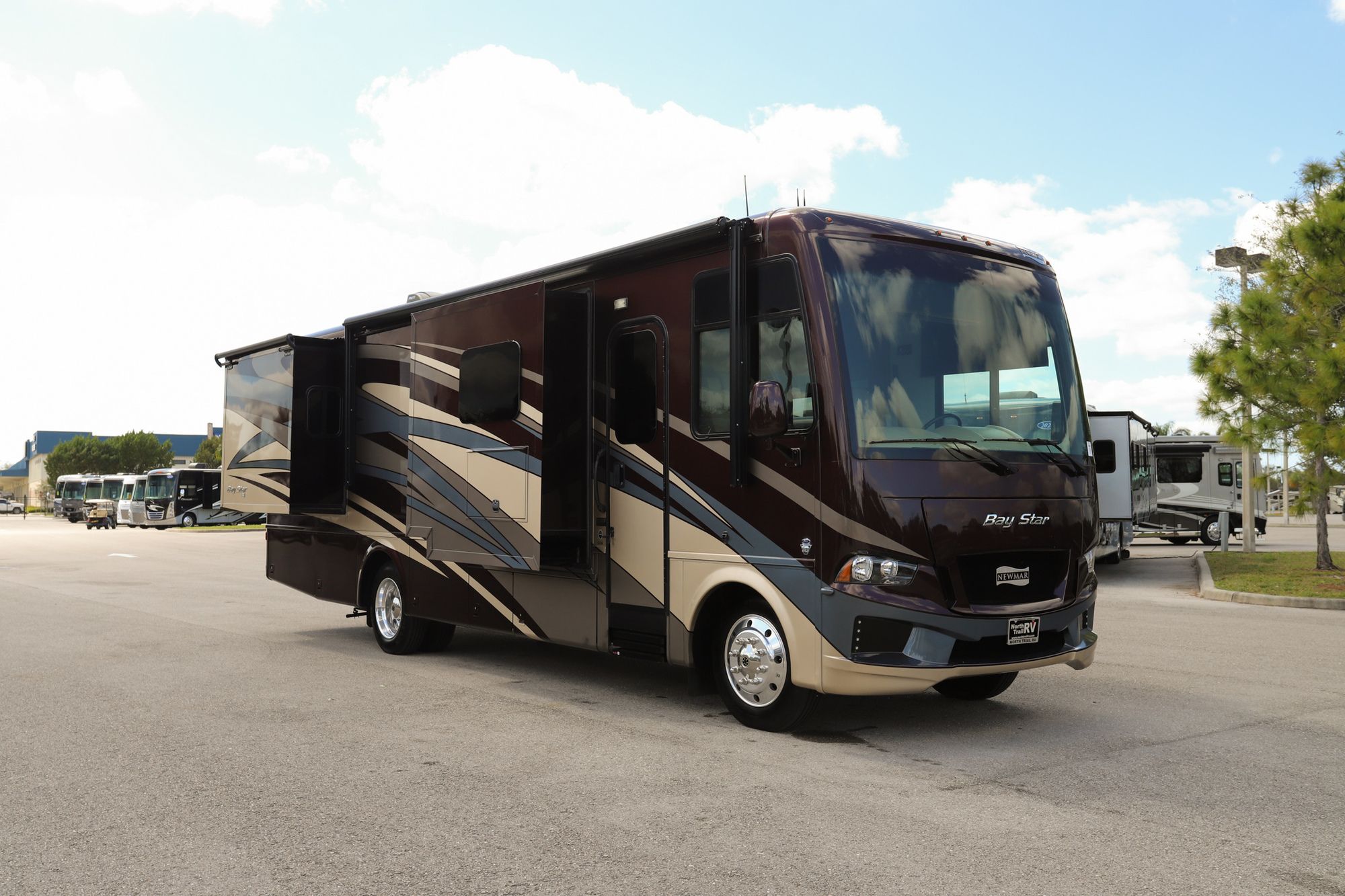 Used 2020 Newmar Bay Star 3226 Class A  For Sale