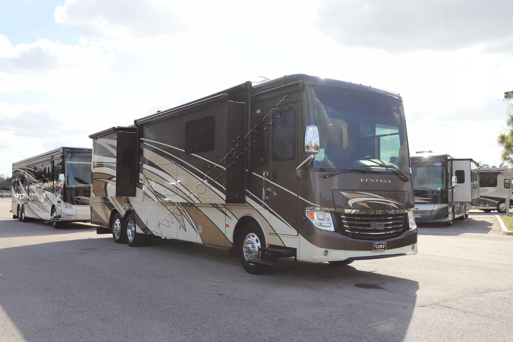 Used 2016 Newmar Ventana 4037 Class A  For Sale