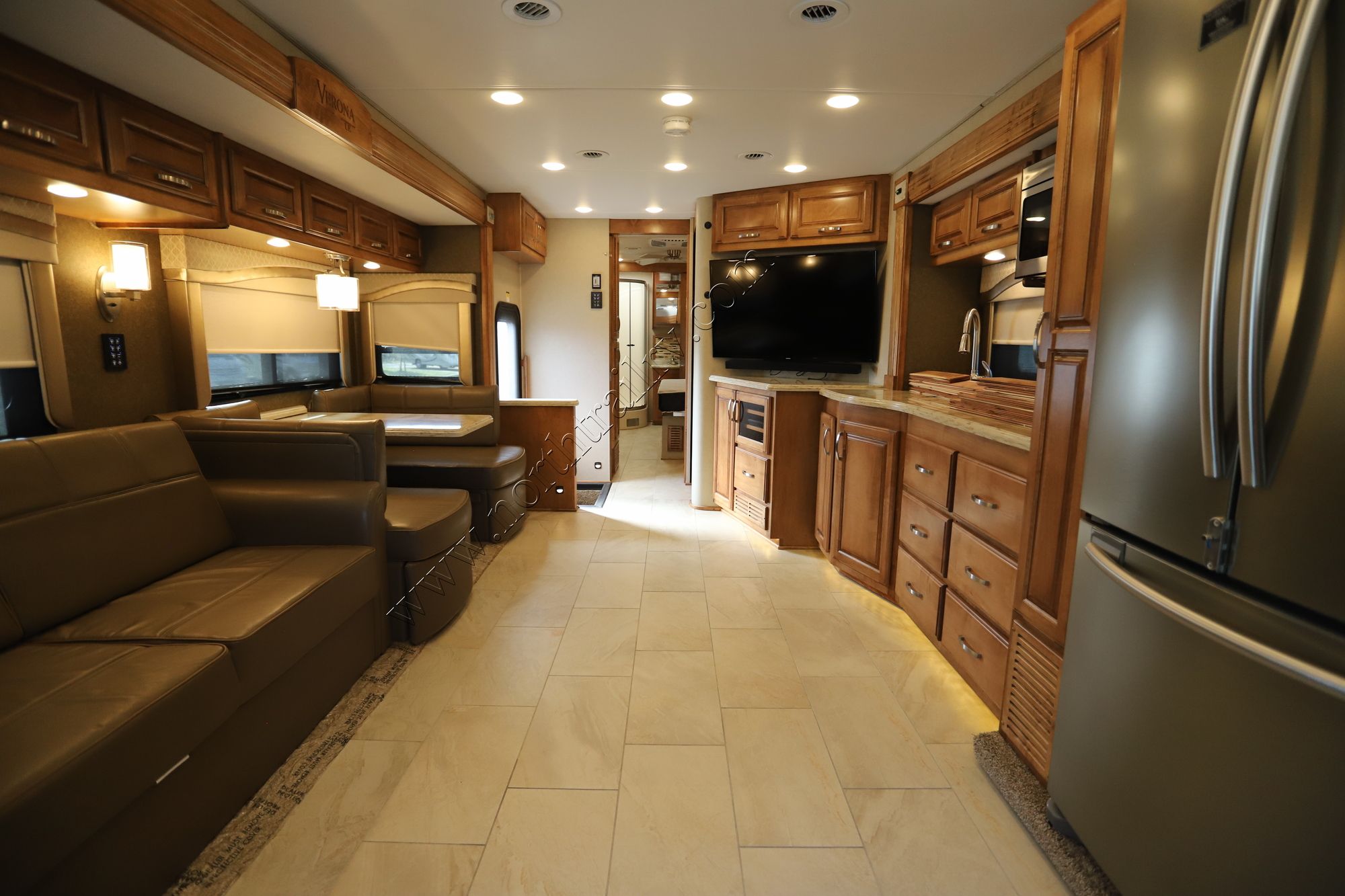 Used 2019 Renegade Rv Verona Le 40LRB Super C  For Sale