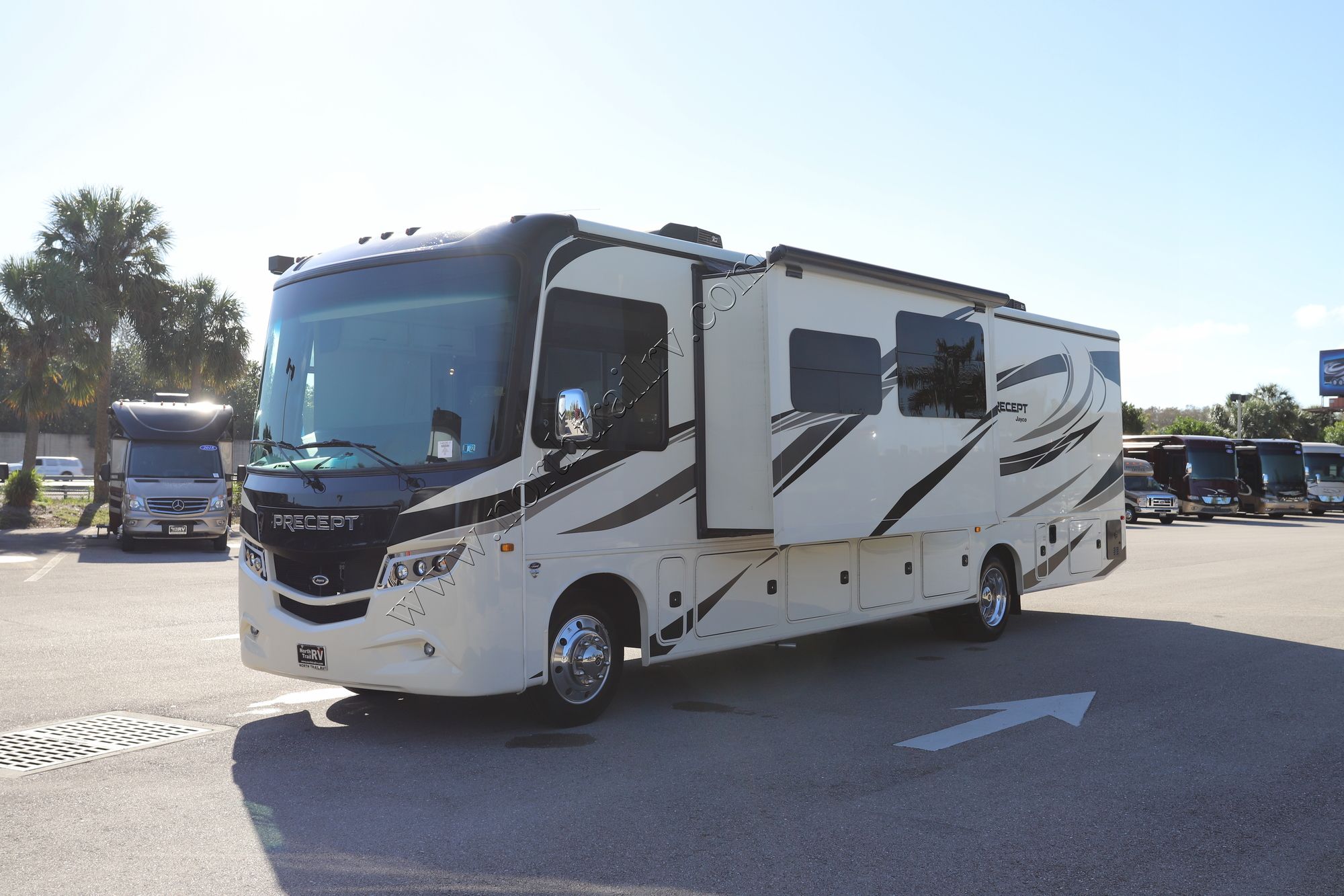 Used 2021 Jayco Precept 34G Class A  For Sale