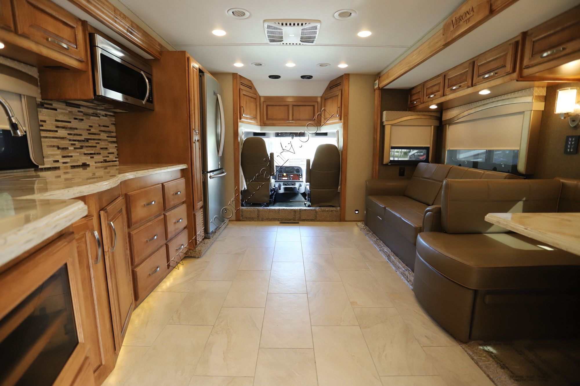 Used 2019 Renegade Rv Verona Le 40LRB Super C  For Sale