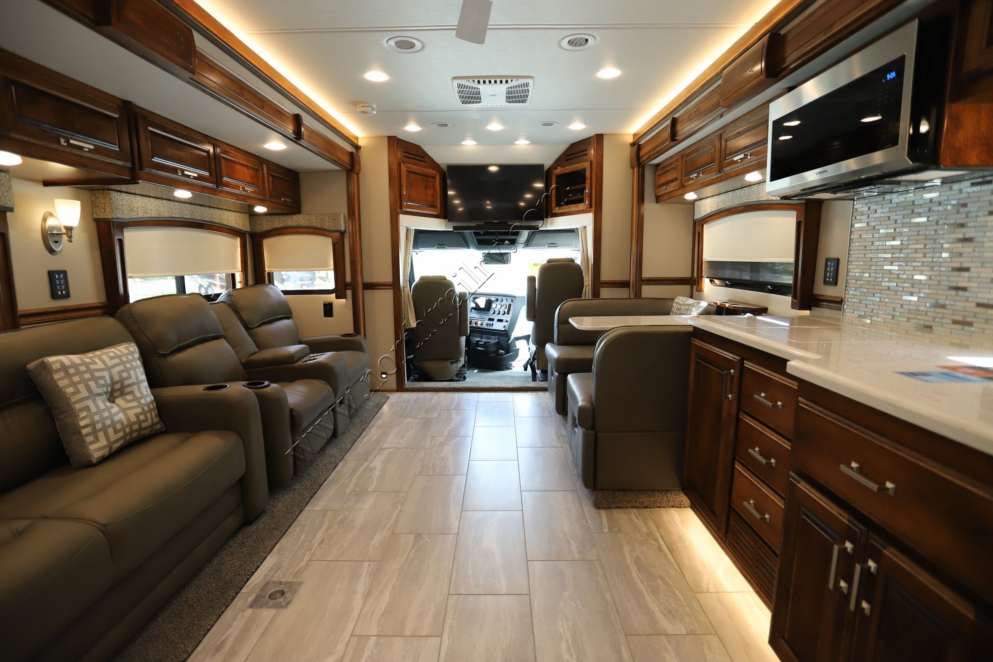 New 2022 Renegade Rv Classic 45CMR Super C  For Sale