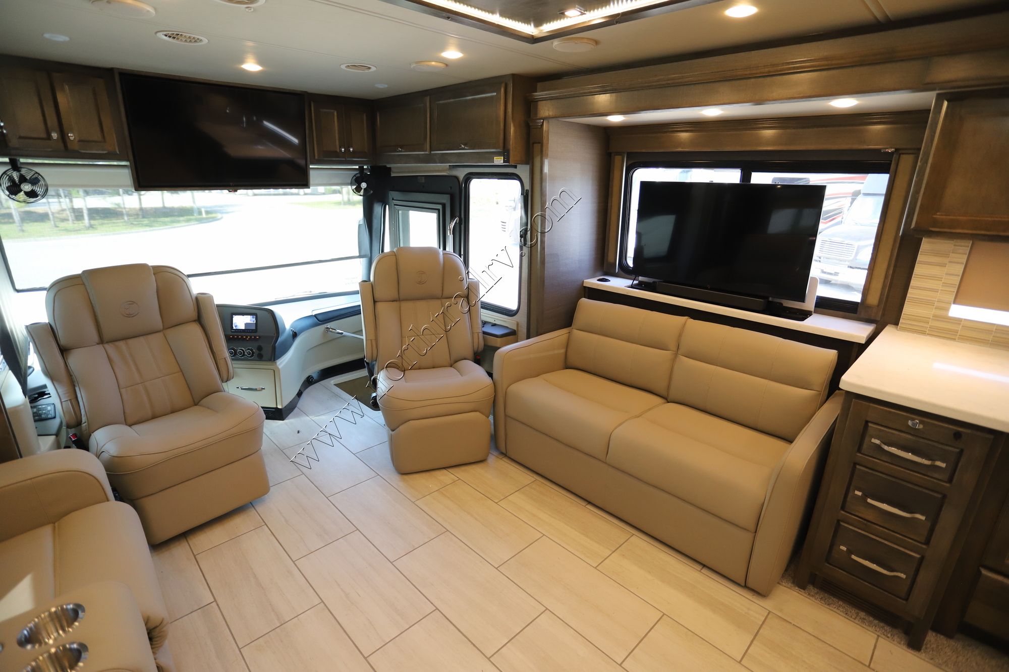 New 2022 Tiffin Motor Homes Allegro Red 37BA Class A  For Sale