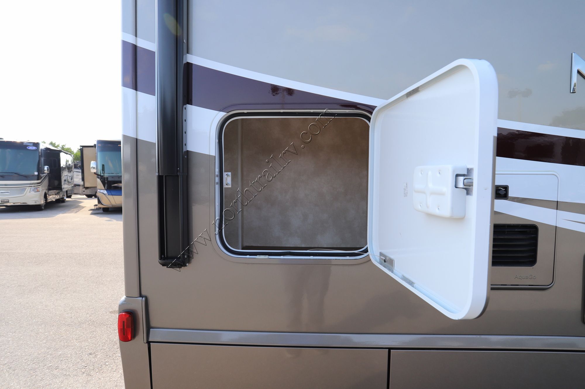 Used 2019 Winnebago Navion 24D Class C  For Sale