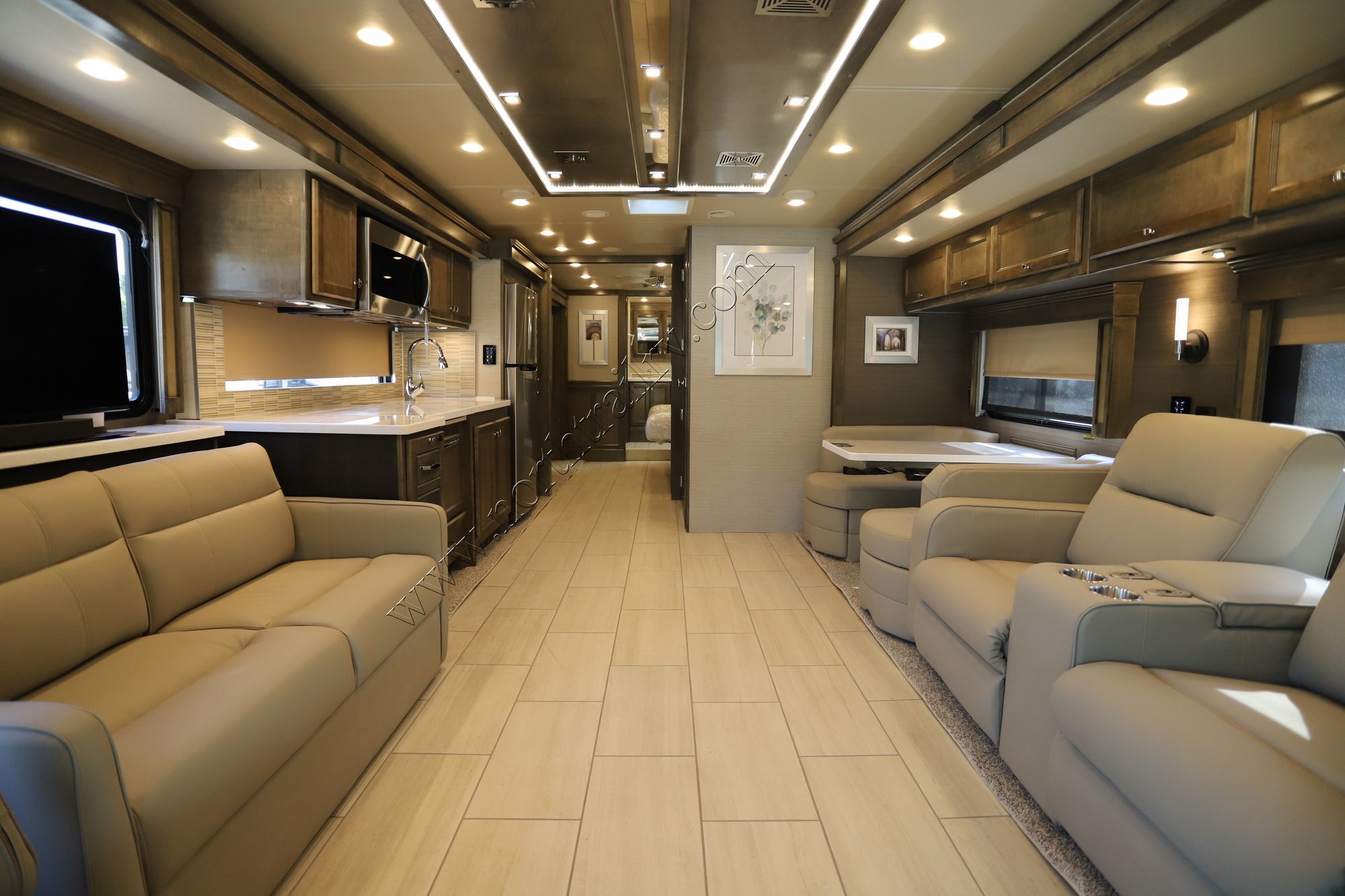 New 2022 Tiffin Motor Homes Allegro Red 37BA Class A  For Sale