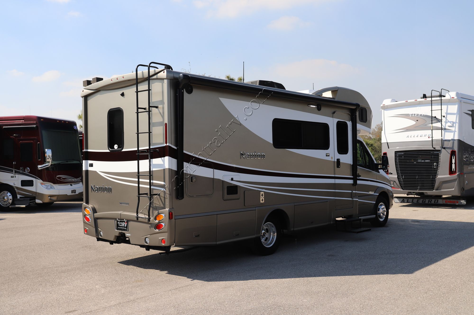 Used 2019 Winnebago Navion 24D Class C  For Sale