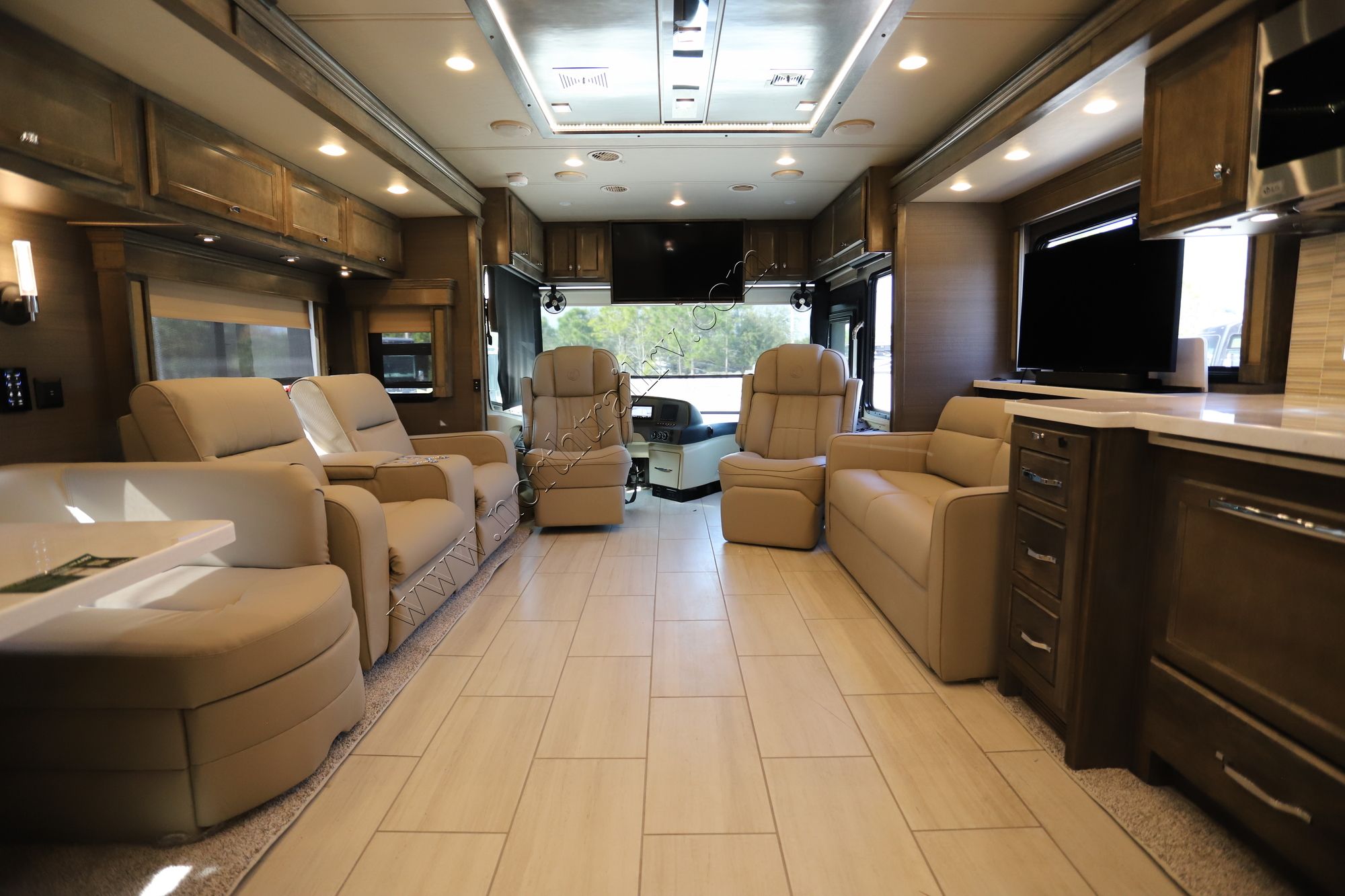 New 2022 Tiffin Motor Homes Allegro Red 37BA Class A  For Sale