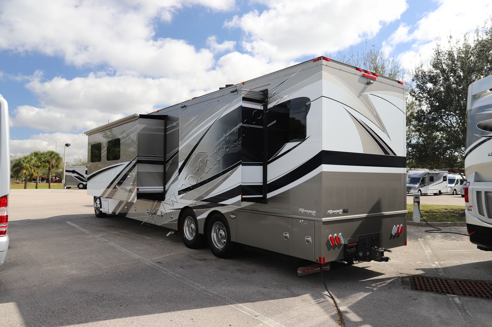 New 2022 Renegade Rv Classic 45CMR Super C  For Sale