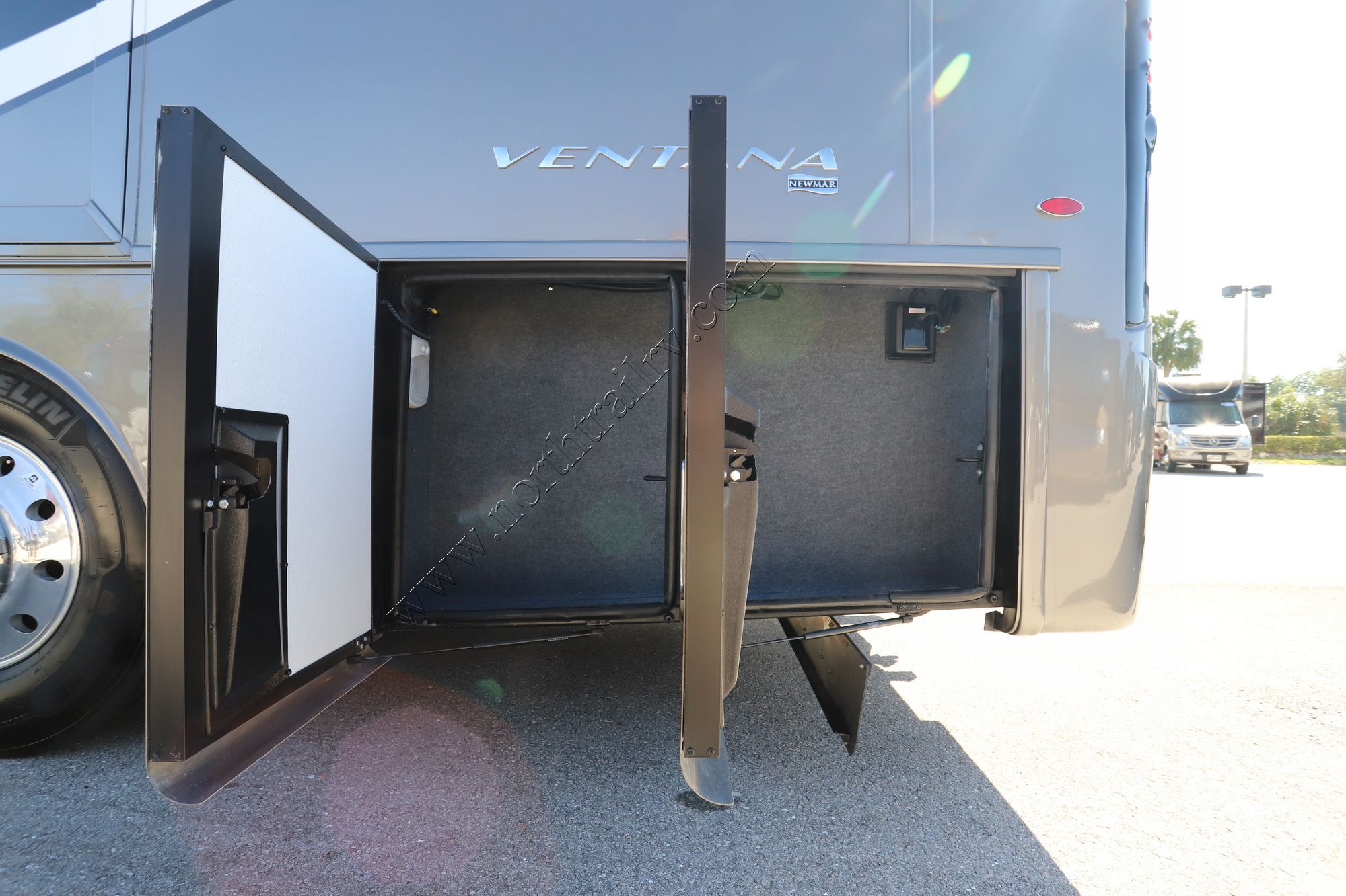 New 2022 Newmar Ventana 4326 Class A  For Sale