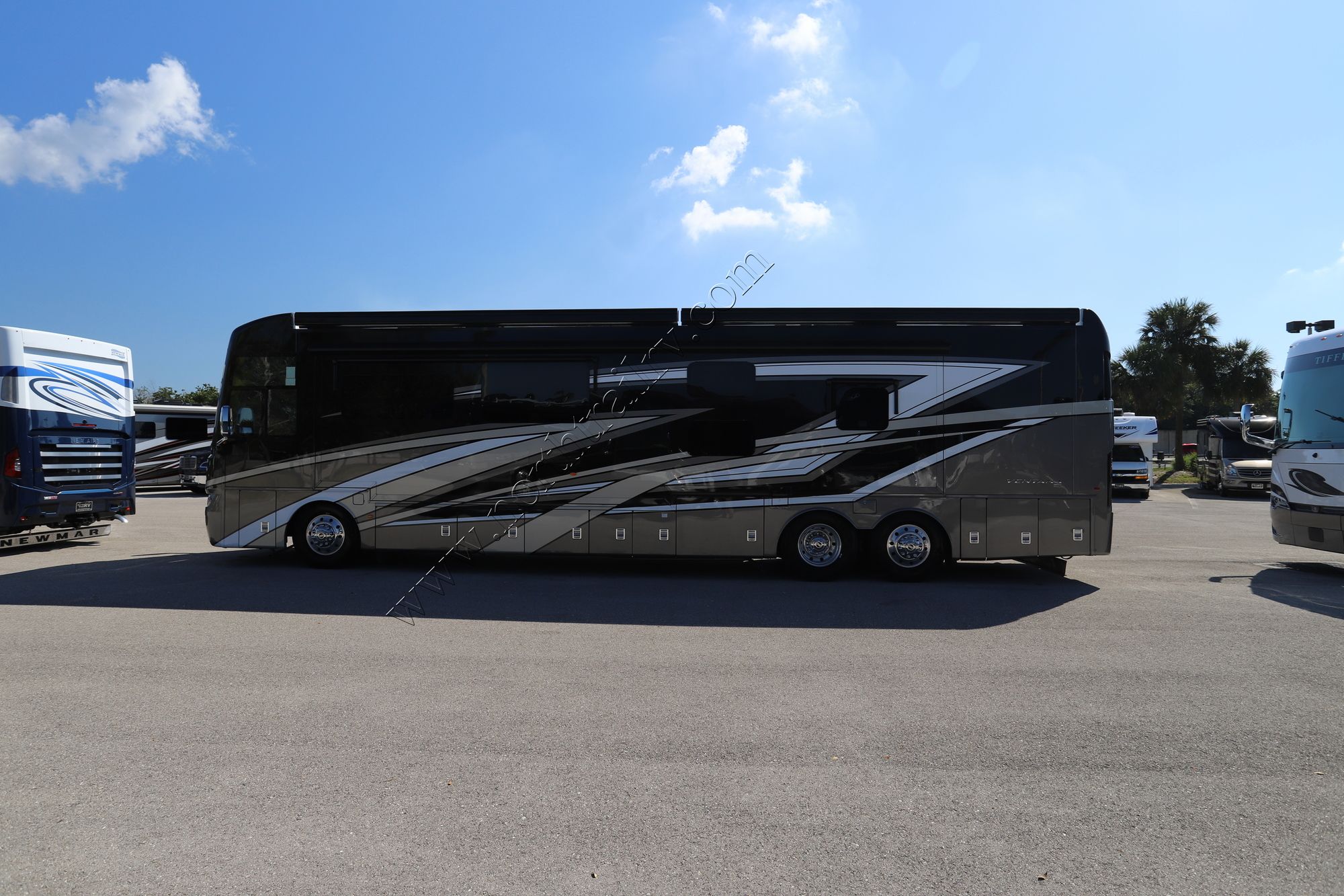 New 2022 Newmar Ventana 4326 Class A  For Sale