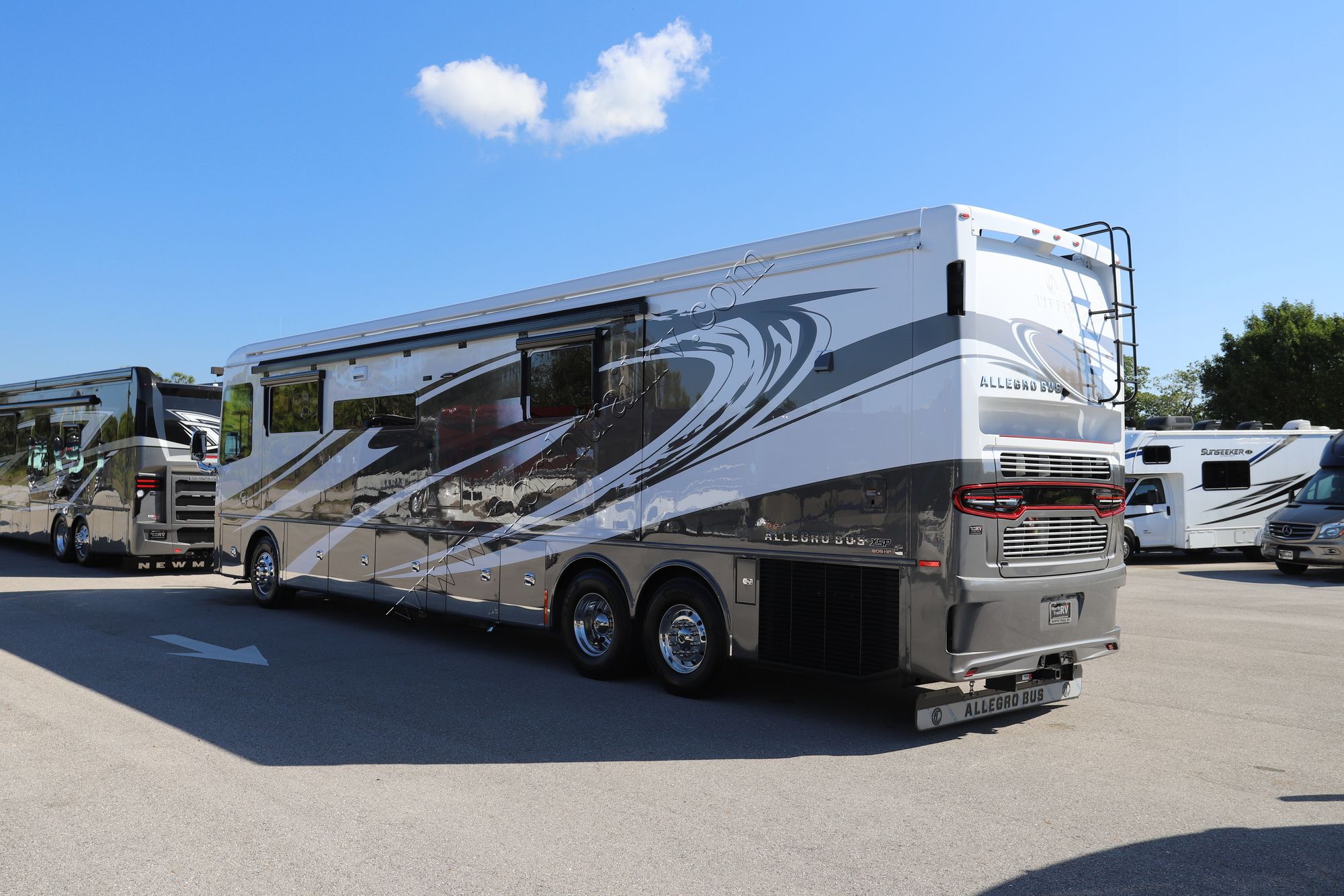 New 2022 Tiffin Motor Homes Allegro Bus 45FP Class A  For Sale