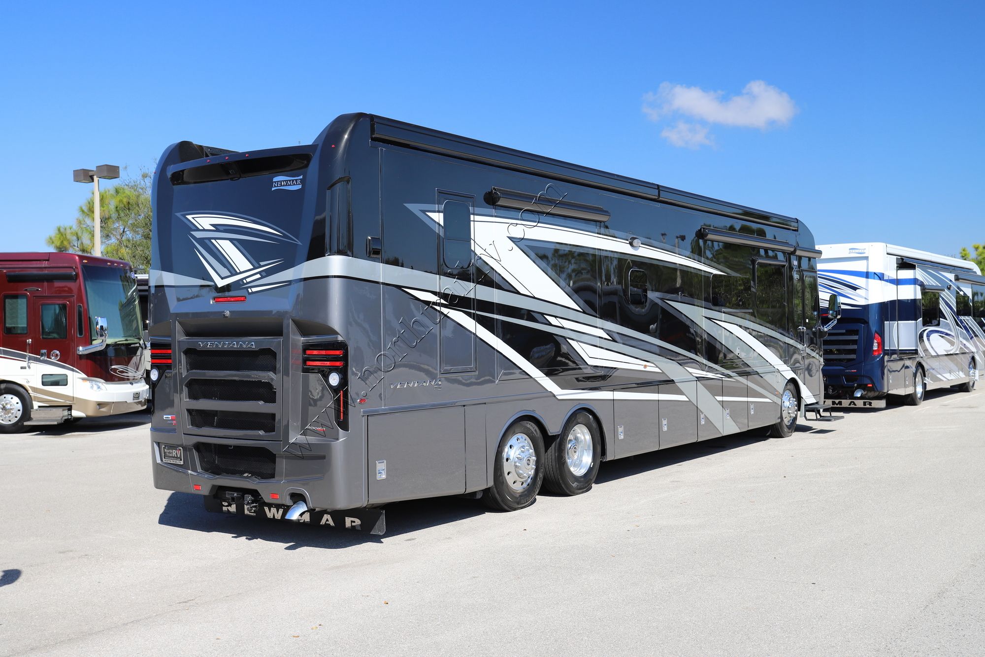 New 2022 Newmar Ventana 4326 Class A  For Sale