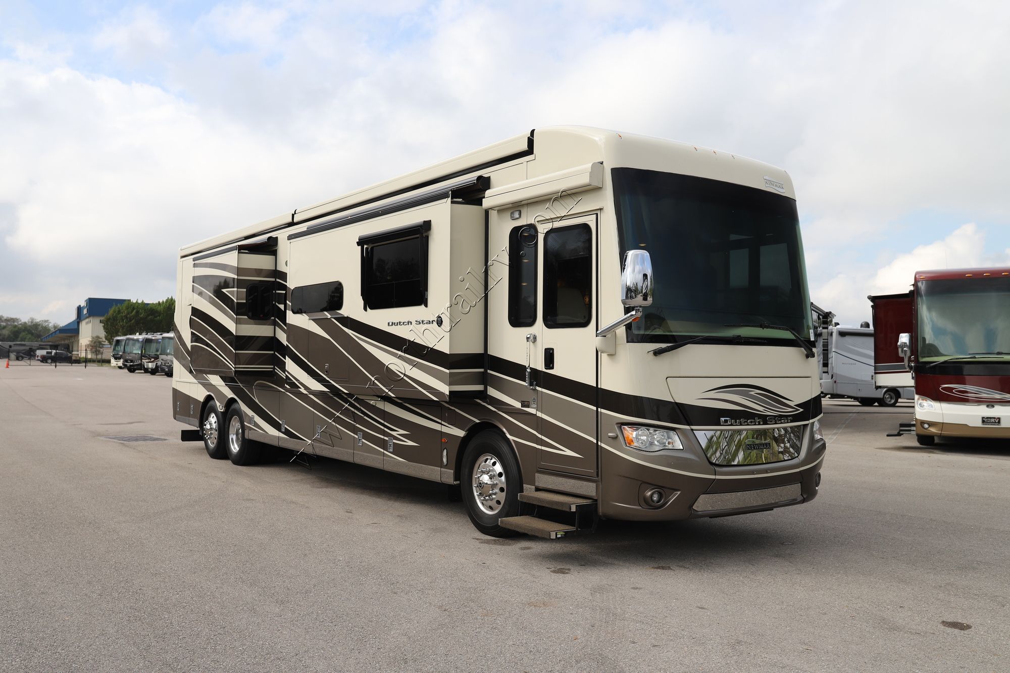 Used 2018 Newmar Dutch Star 4369 Class A  For Sale