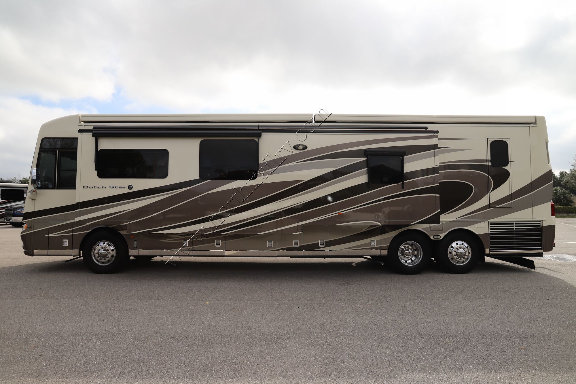 Used 2018 Newmar Dutch Star 4369 Class A  For Sale