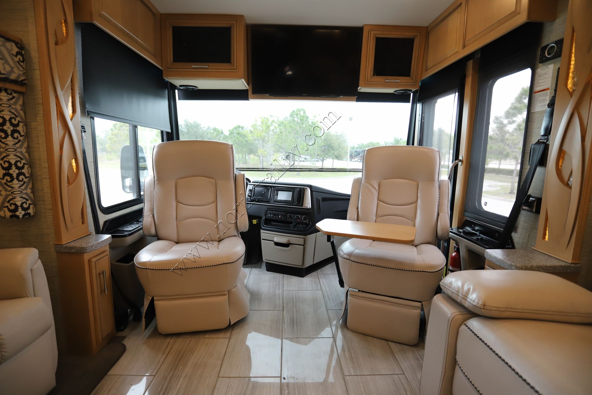 Used 2017 Newmar Ventana 4369 Class A  For Sale