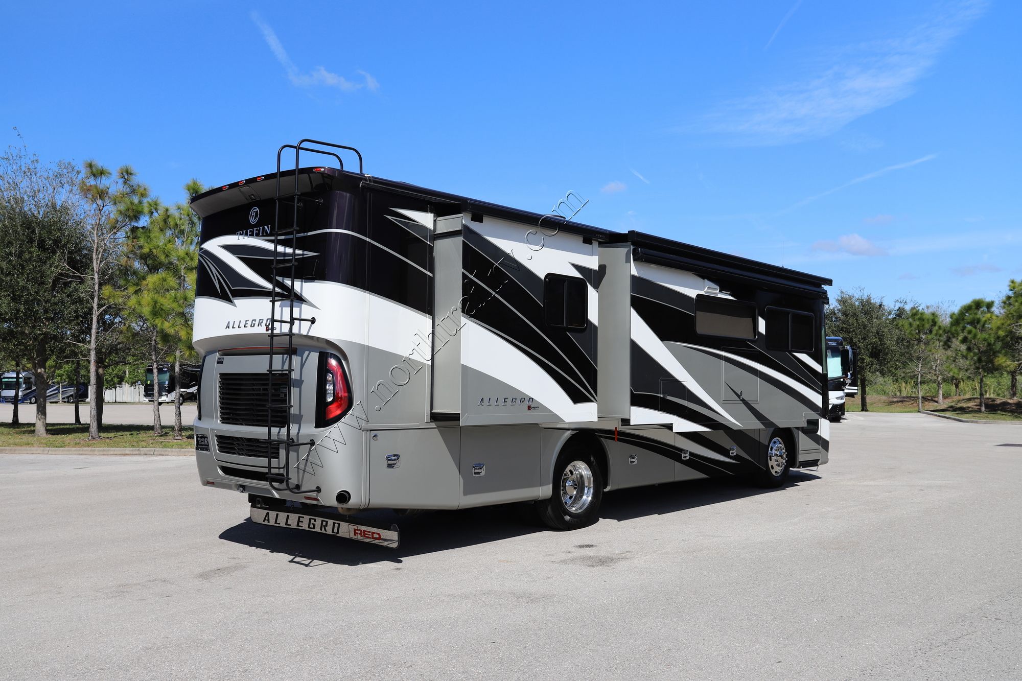 Used 2021 Tiffin Motor Homes Allegro Red 33AA Class A  For Sale