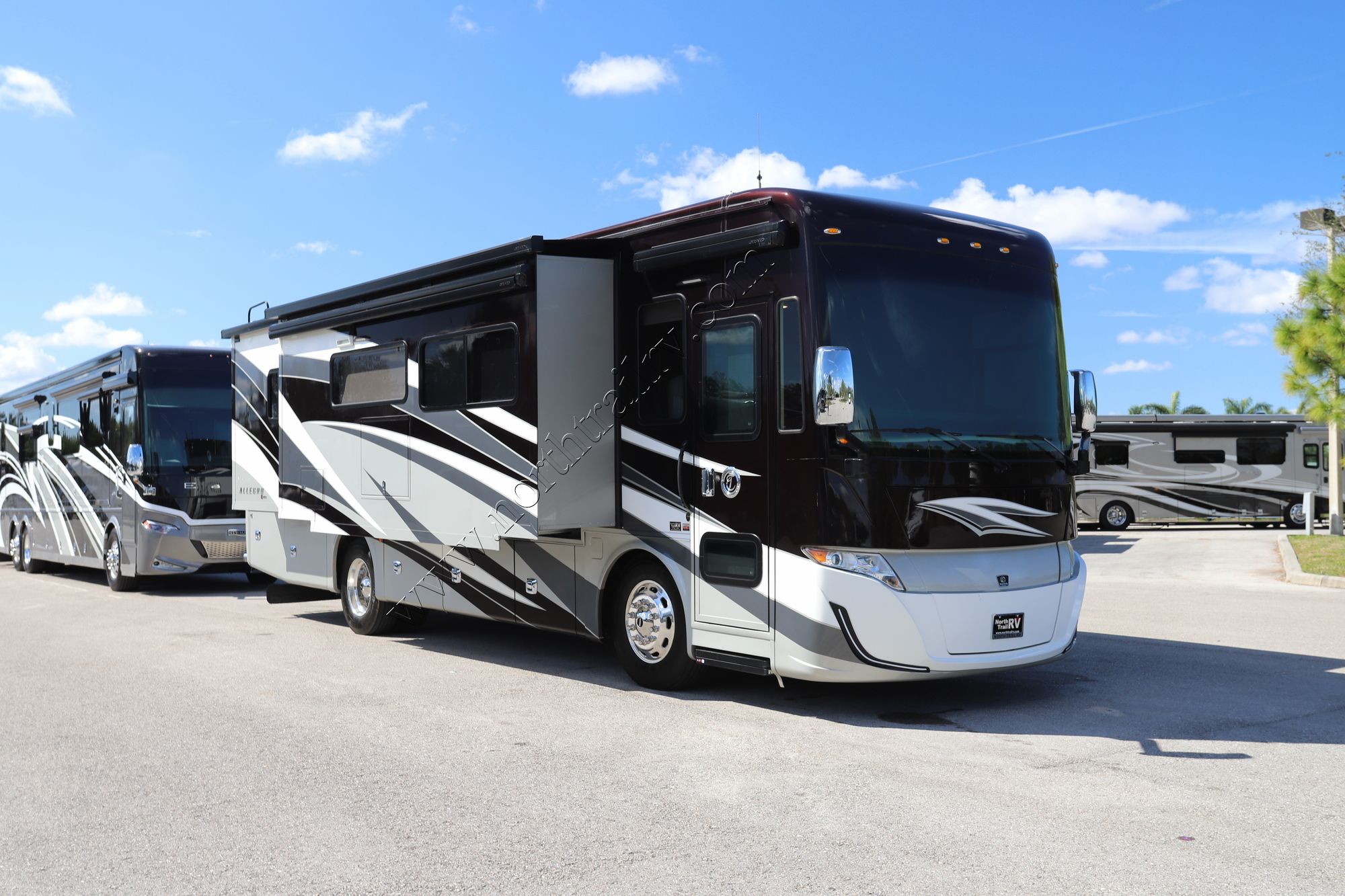 Used 2021 Tiffin Motor Homes Allegro Red 33AA Class A  For Sale