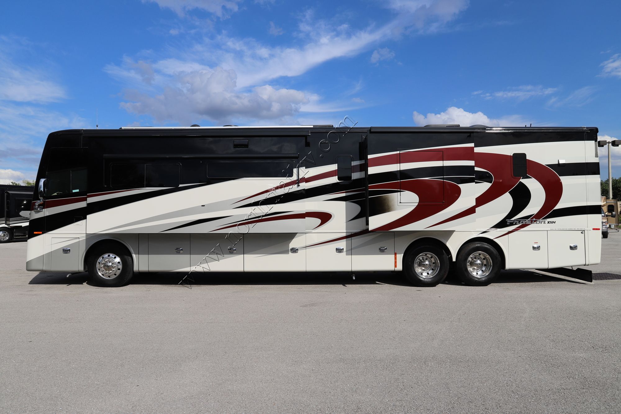 Used 2020 Tiffin Motor Homes Phaeton 44OH Class A  For Sale