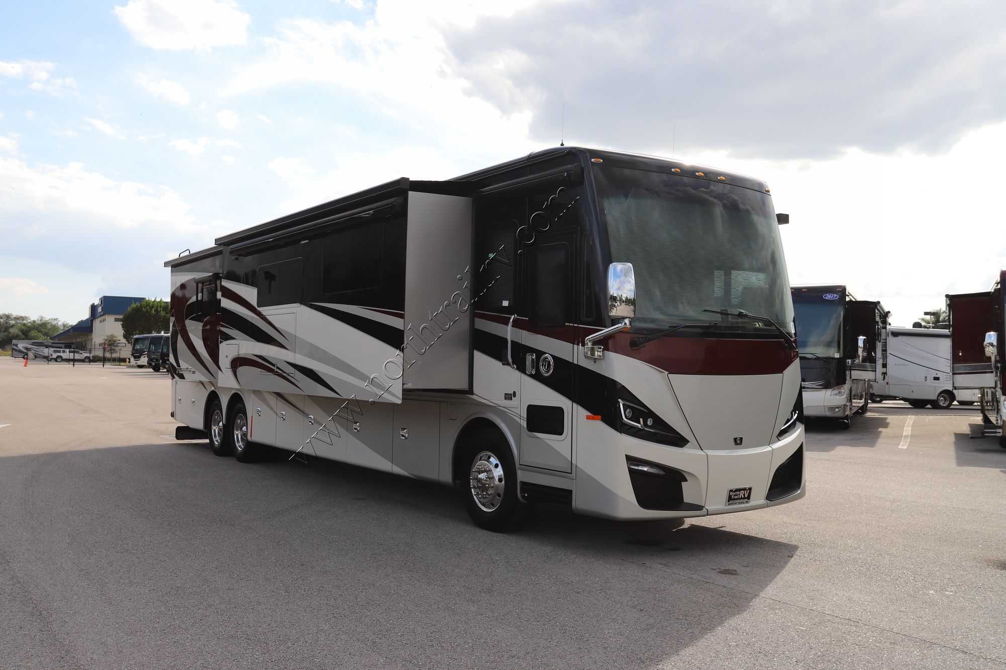 Used 2020 Tiffin Motor Homes Phaeton 44OH Class A  For Sale